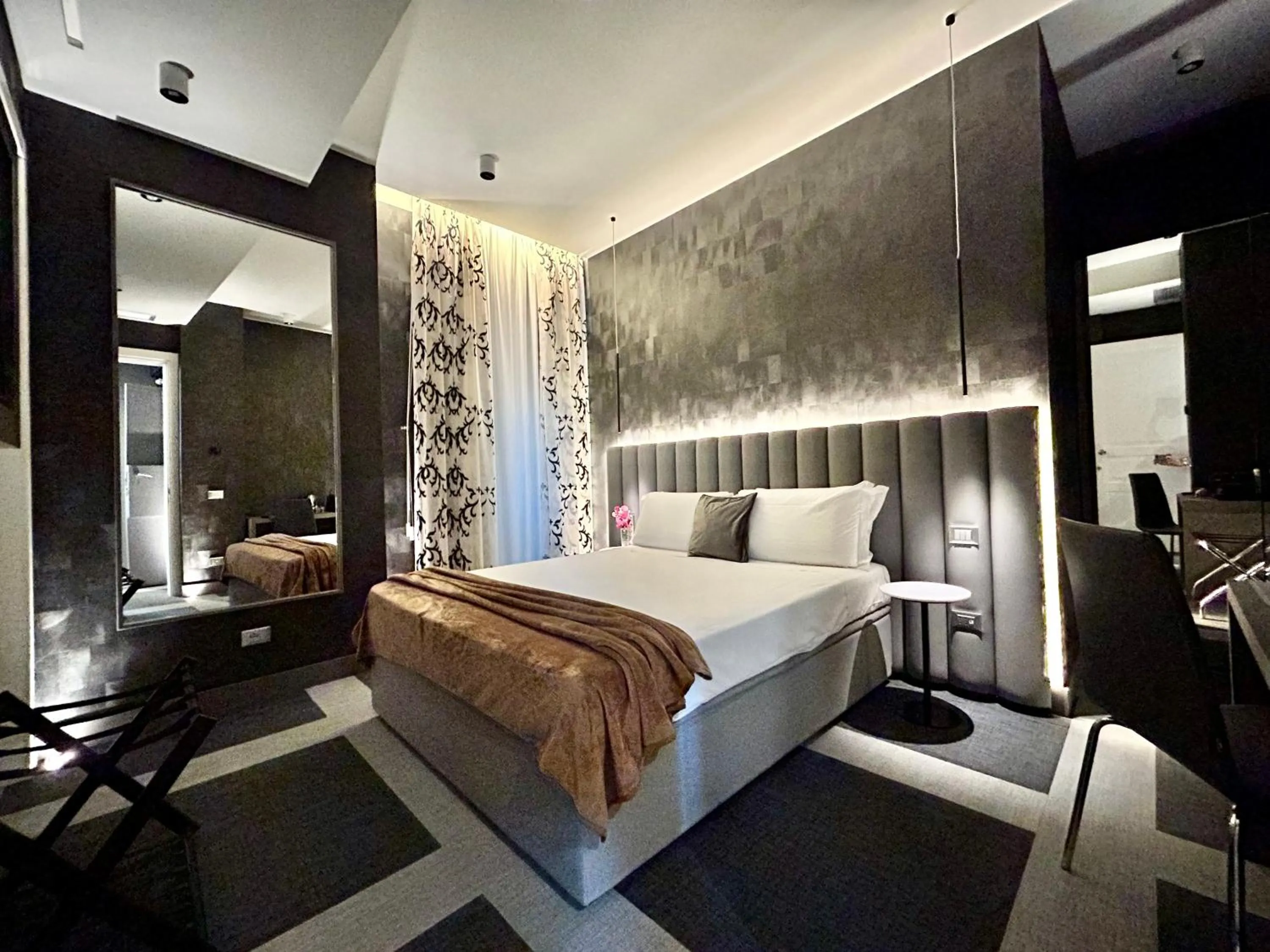 Bedroom, Bed in Private Luxury Suites