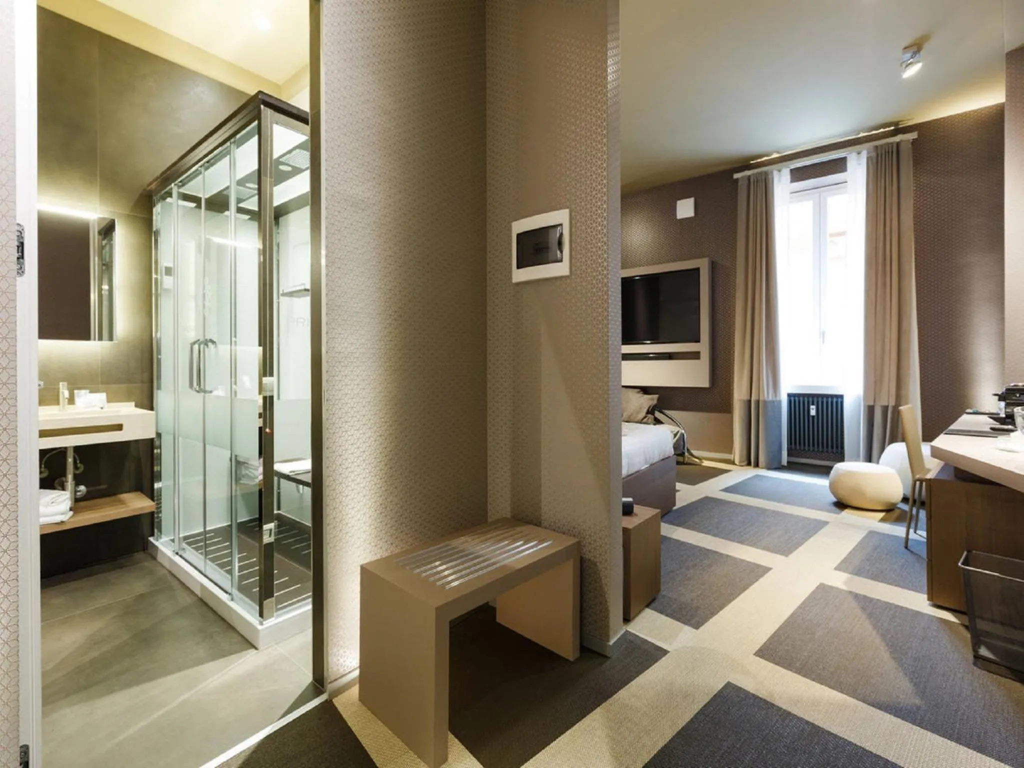 Bed in Private Luxury Suites