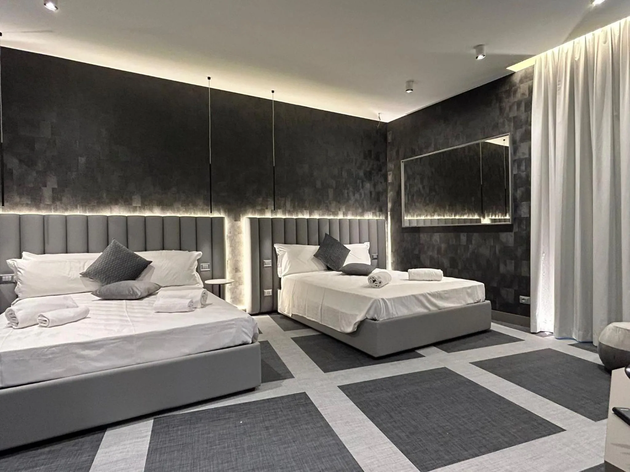 Photo of the whole room, Bed in Private Luxury Suites