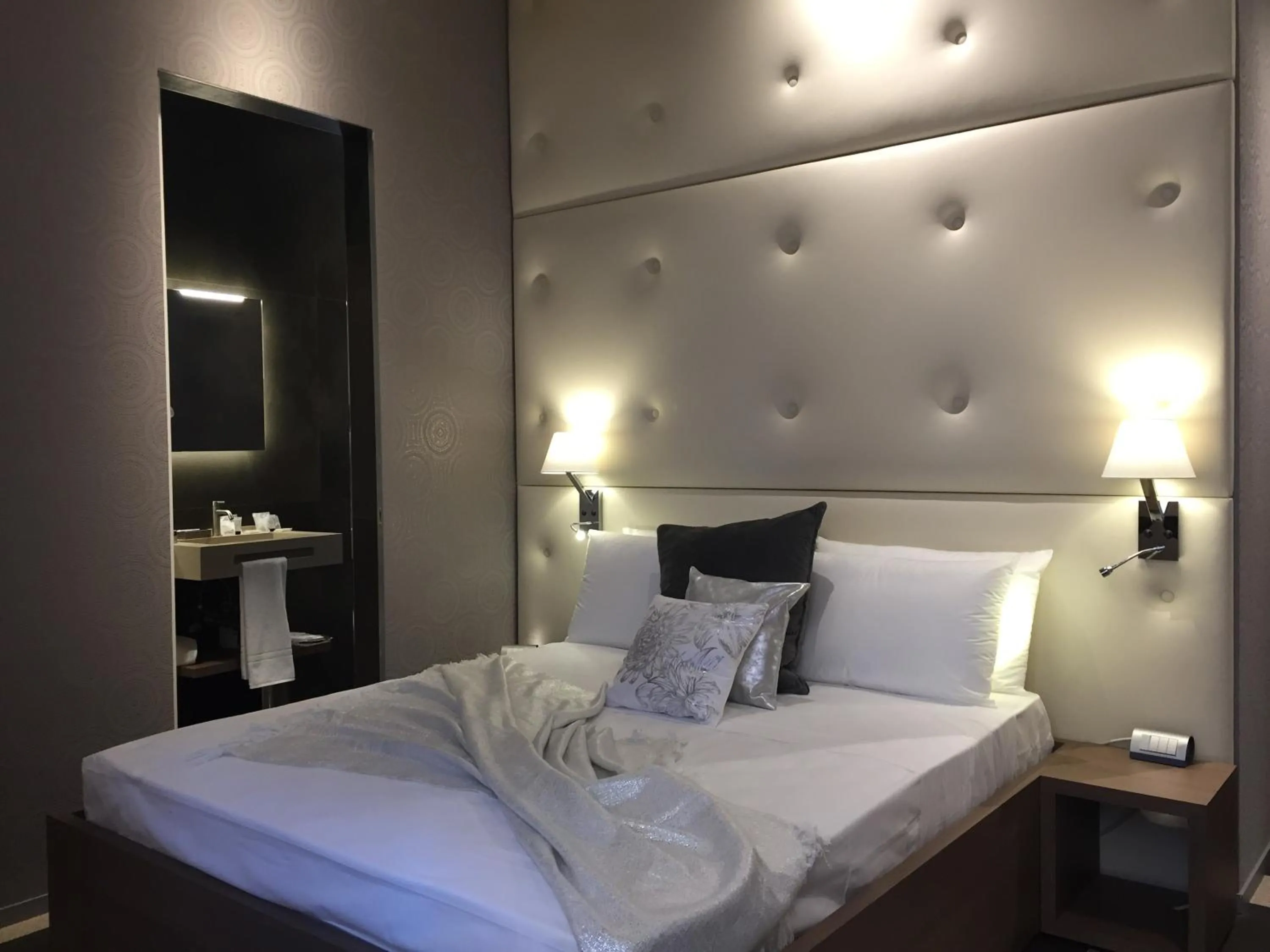 Bed in Private Luxury Suites