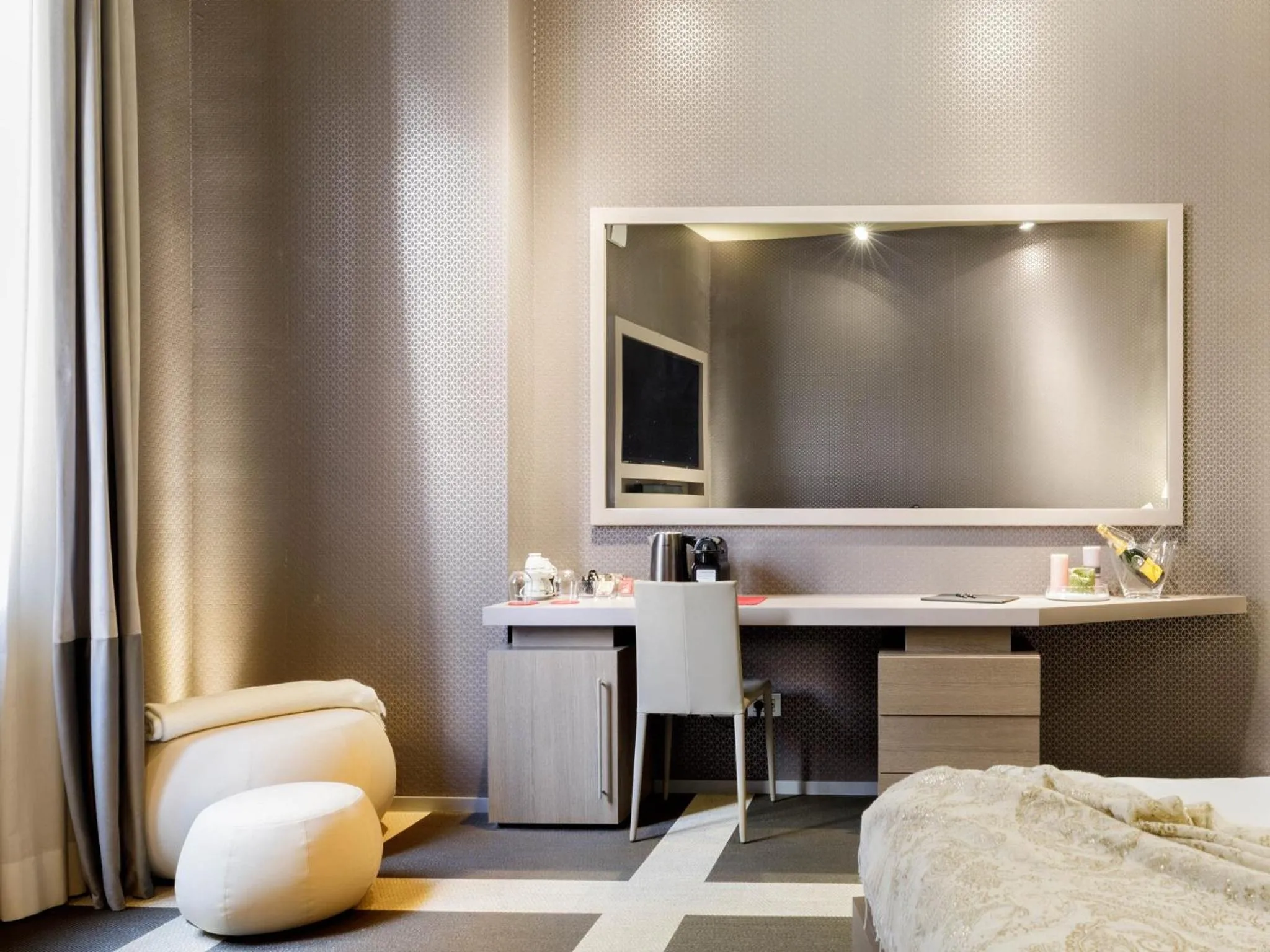 Bedroom, Bed in Private Luxury Suites