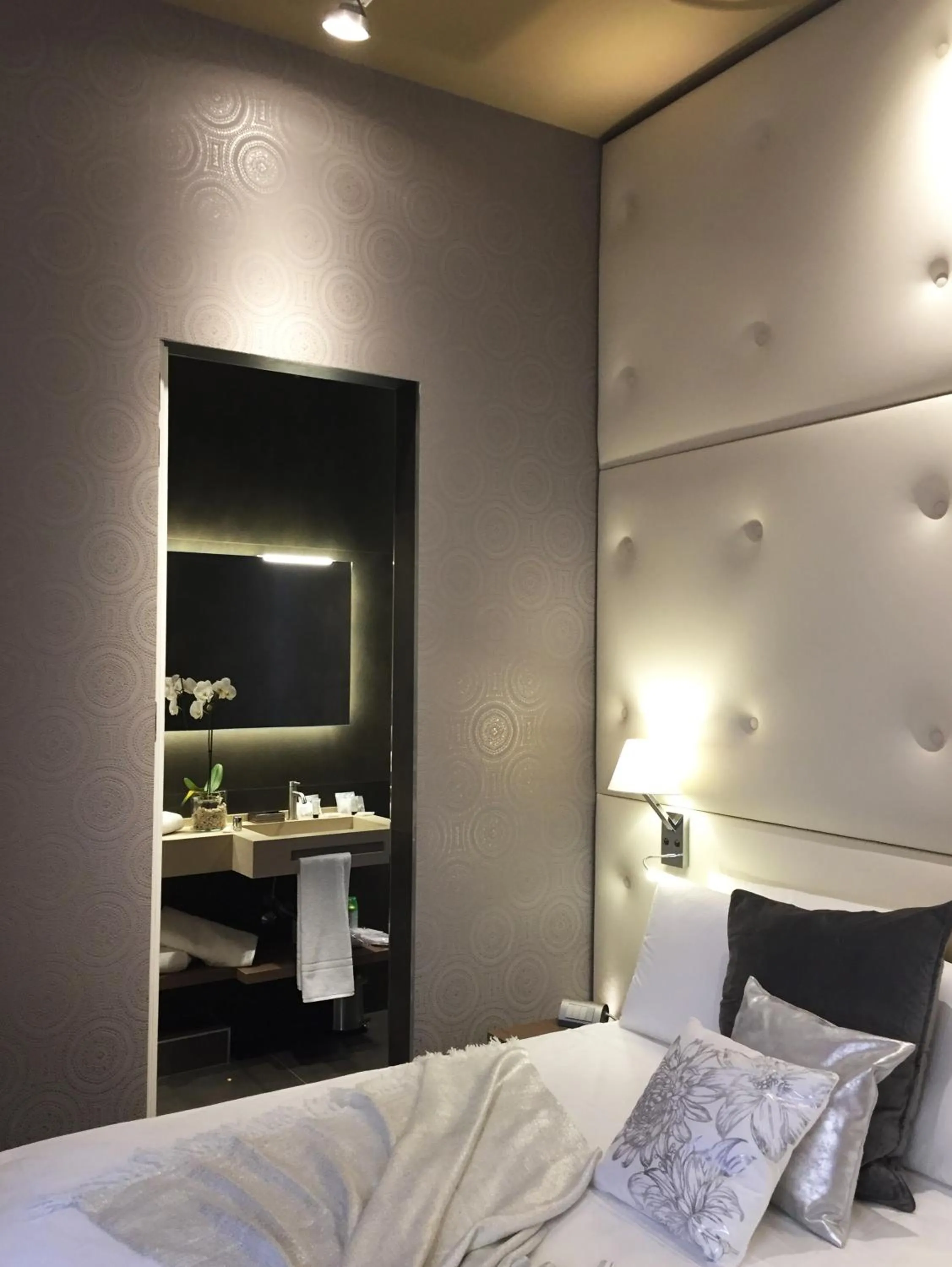 towels, Bed in Private Luxury Suites