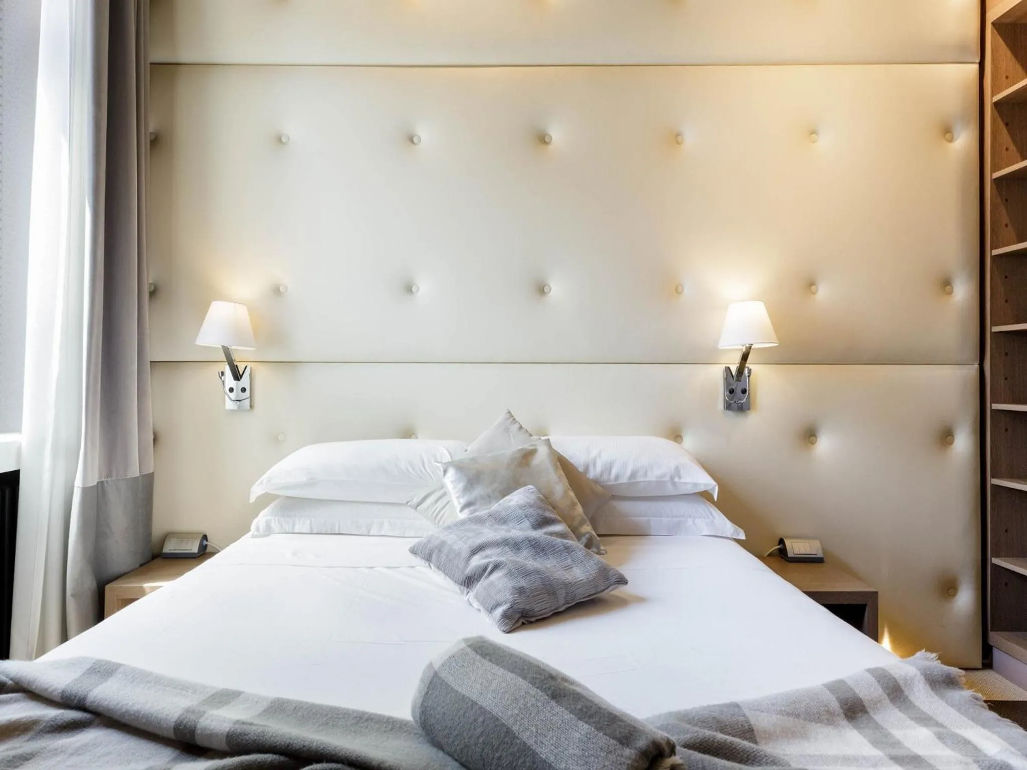 Bed in Private Luxury Suites
