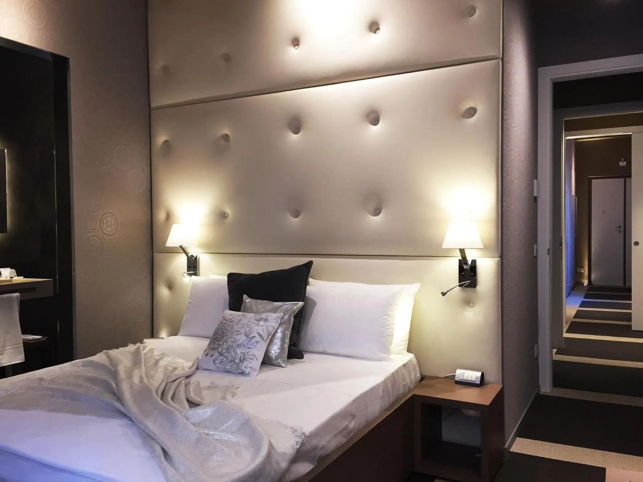 Bed in Private Luxury Suites