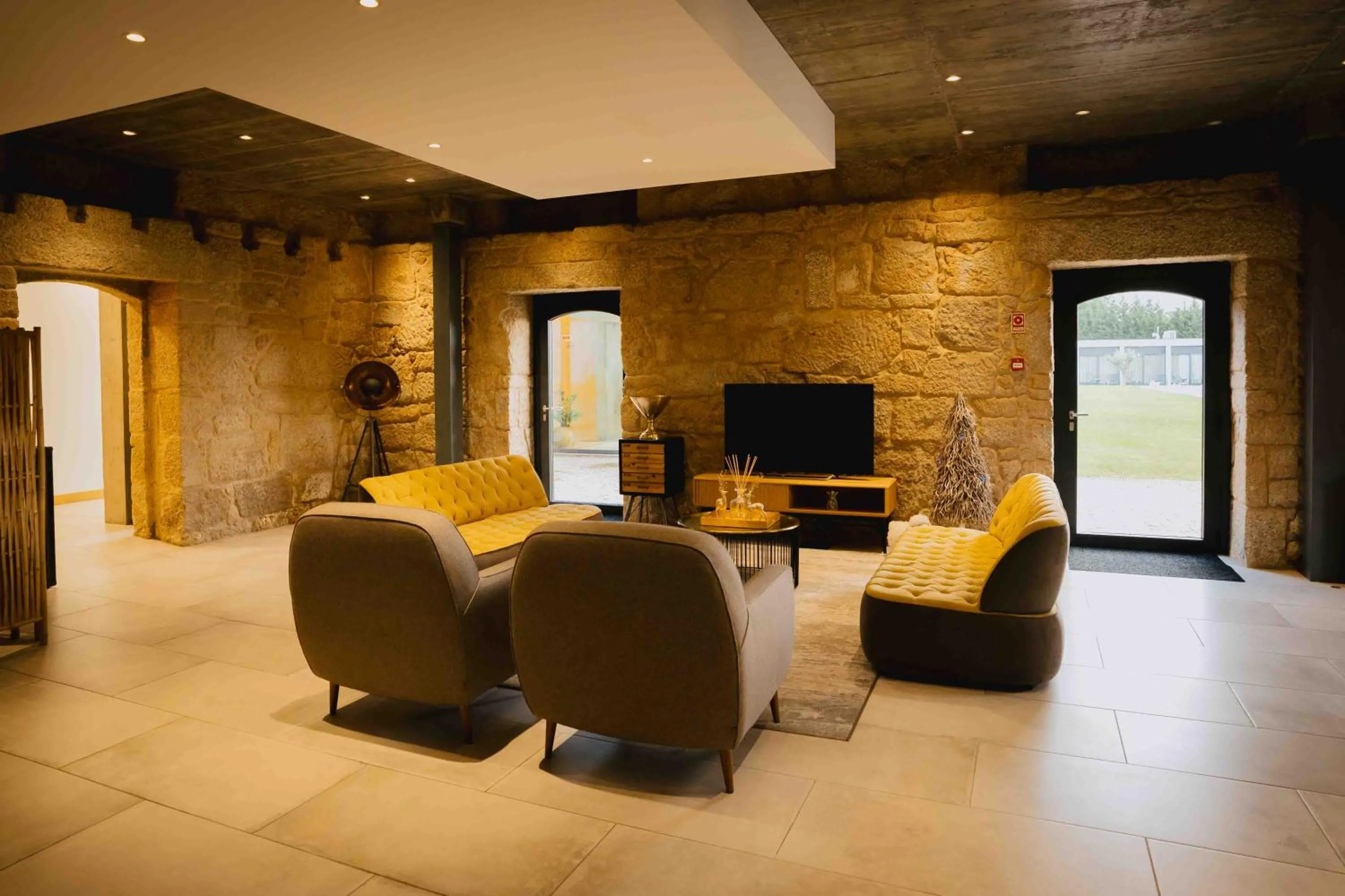 Seating area in Borralha Hotel, Restaurante & Spa