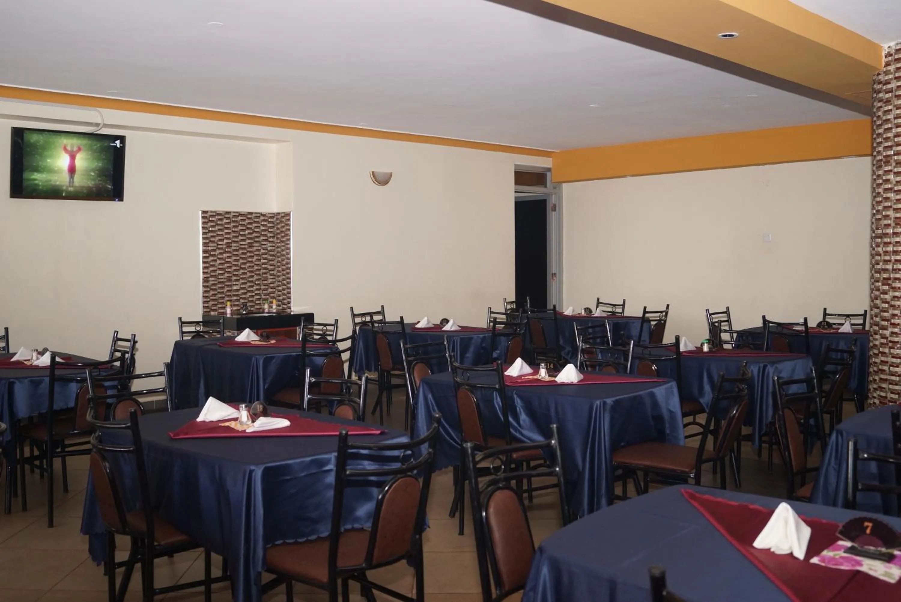 Restaurant/places to eat in Diamonds Hotel Kampala