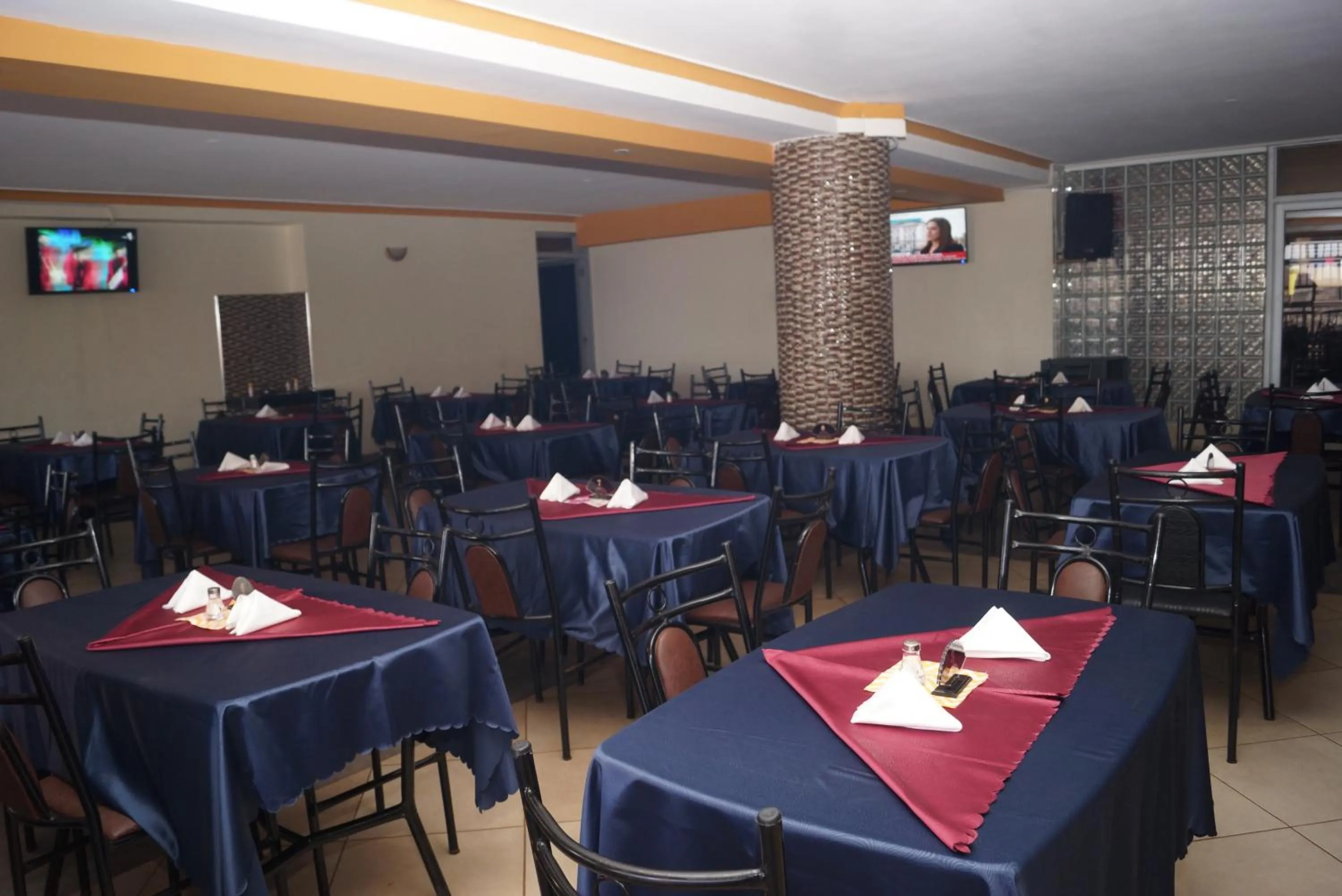 Restaurant/places to eat in Diamonds Hotel Kampala