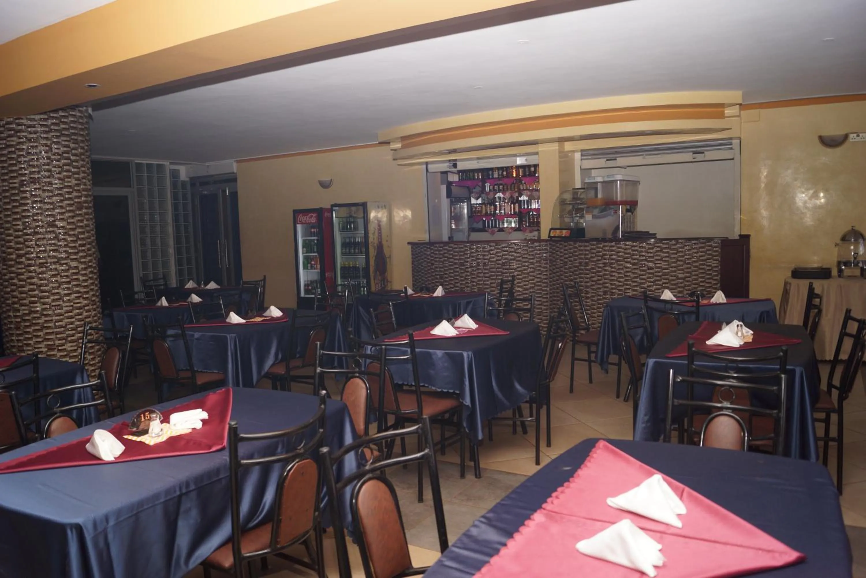Restaurant/places to eat in Diamonds Hotel Kampala