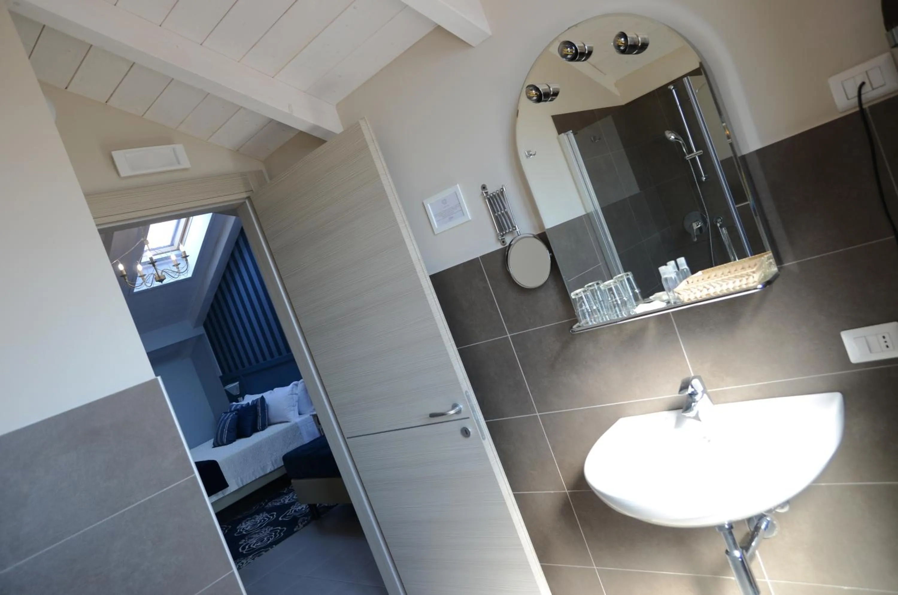 Bathroom in Hotel Giulio Cesare