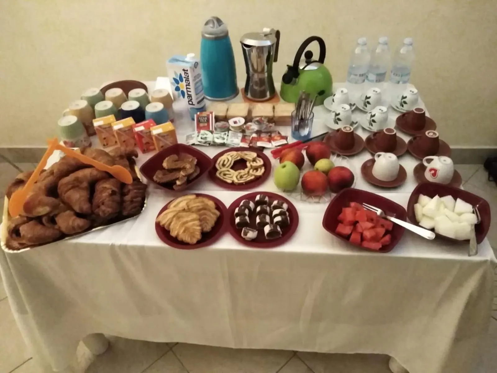 Buffet breakfast in B&b Candido Vacanze