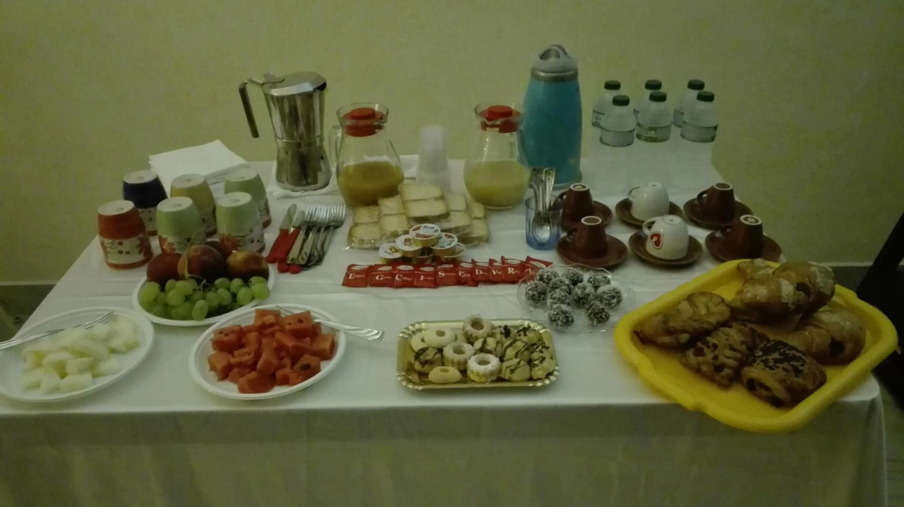 Buffet breakfast in B&b Candido Vacanze