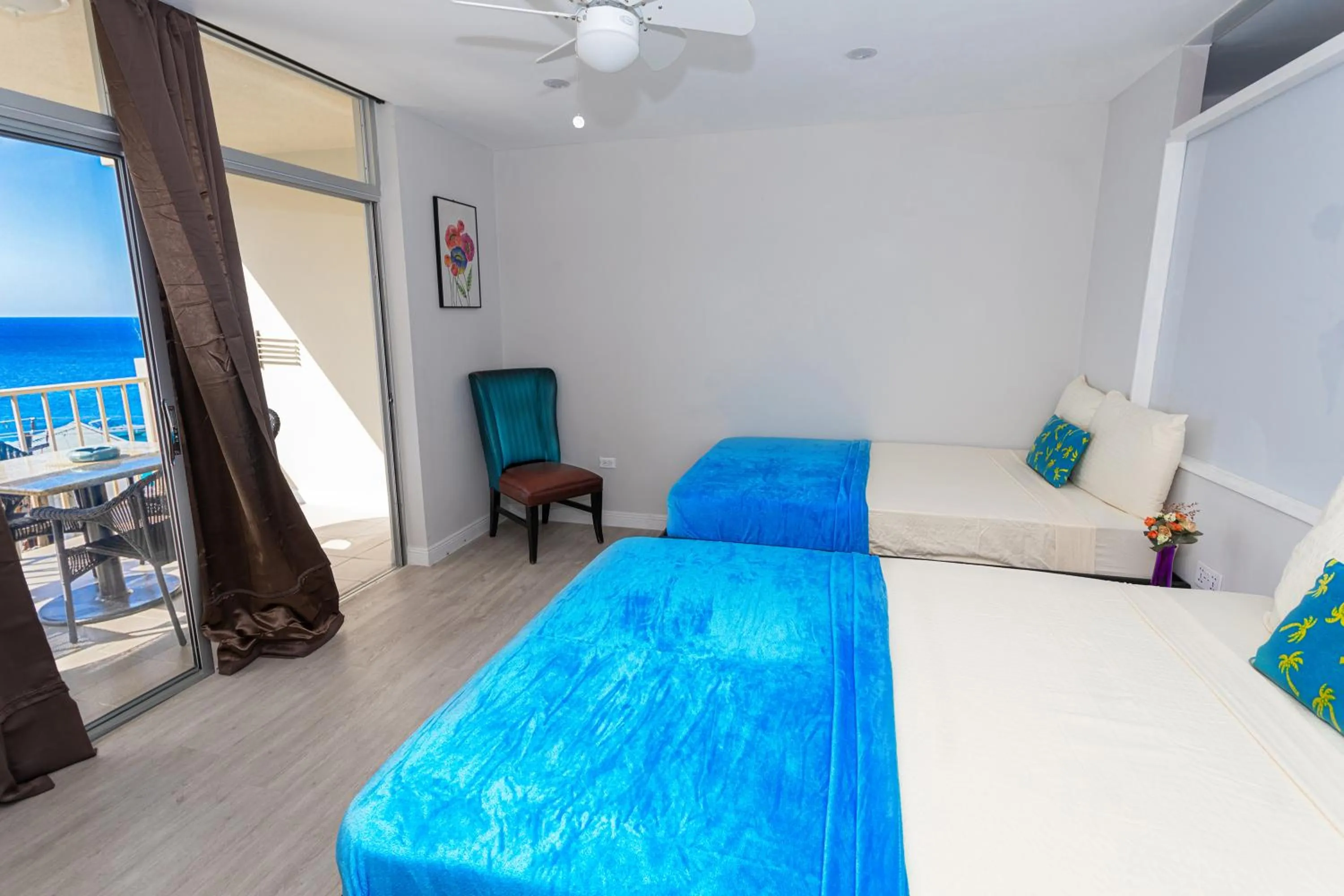 Bed in Montego Bay Club Apartments