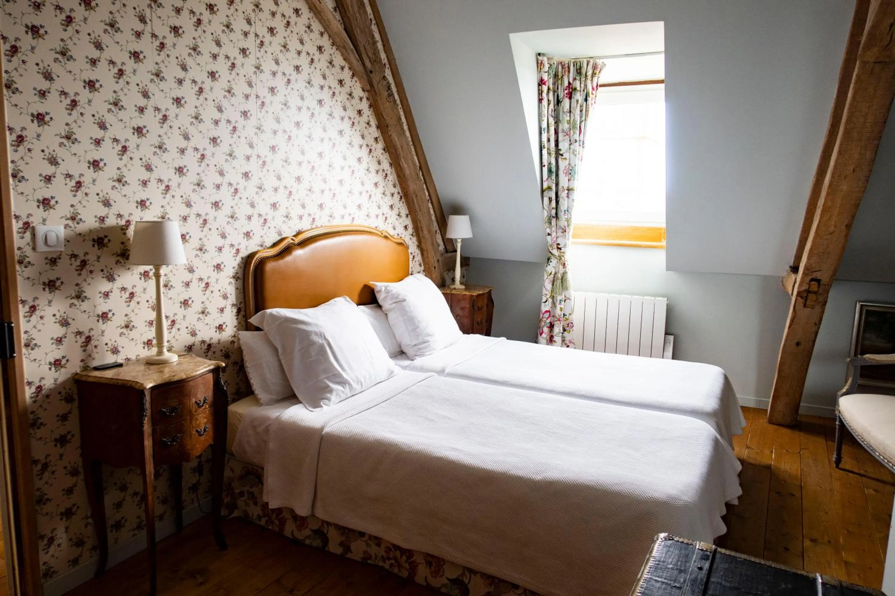 Bed in Jan's place in Burgundy