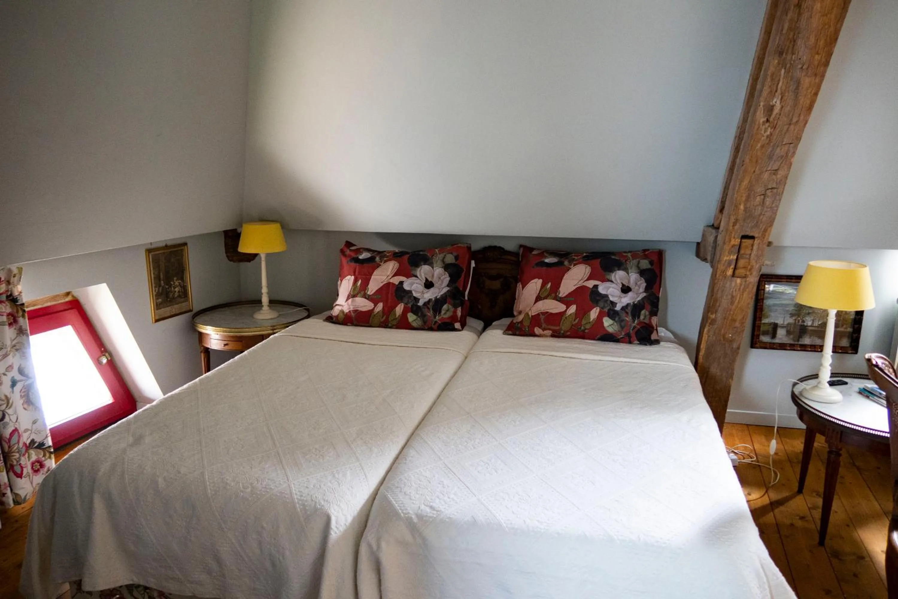 Bed in Jan's place in Burgundy