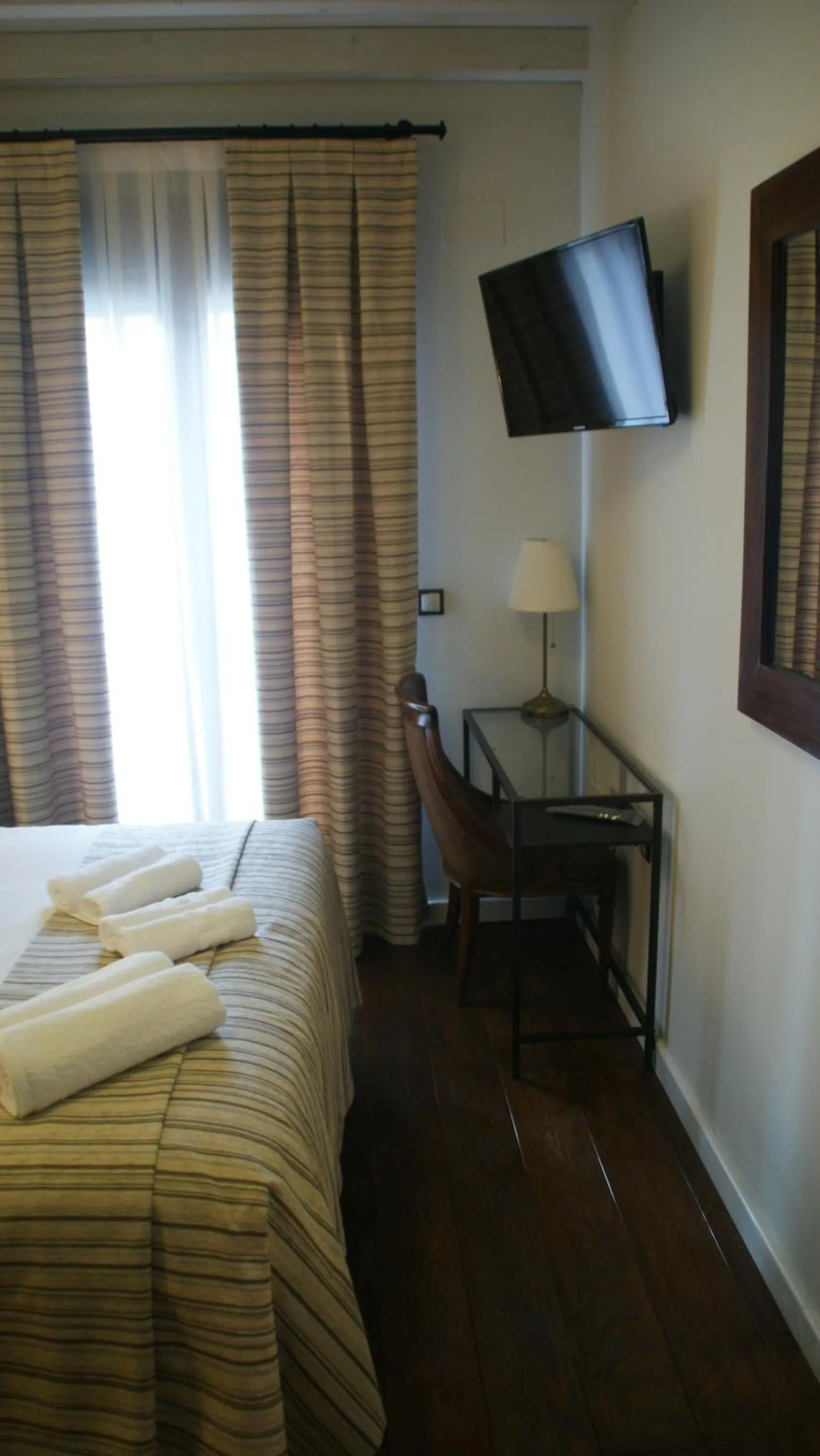 TV and multimedia, Bed in LANTIGUA CASA RURAL