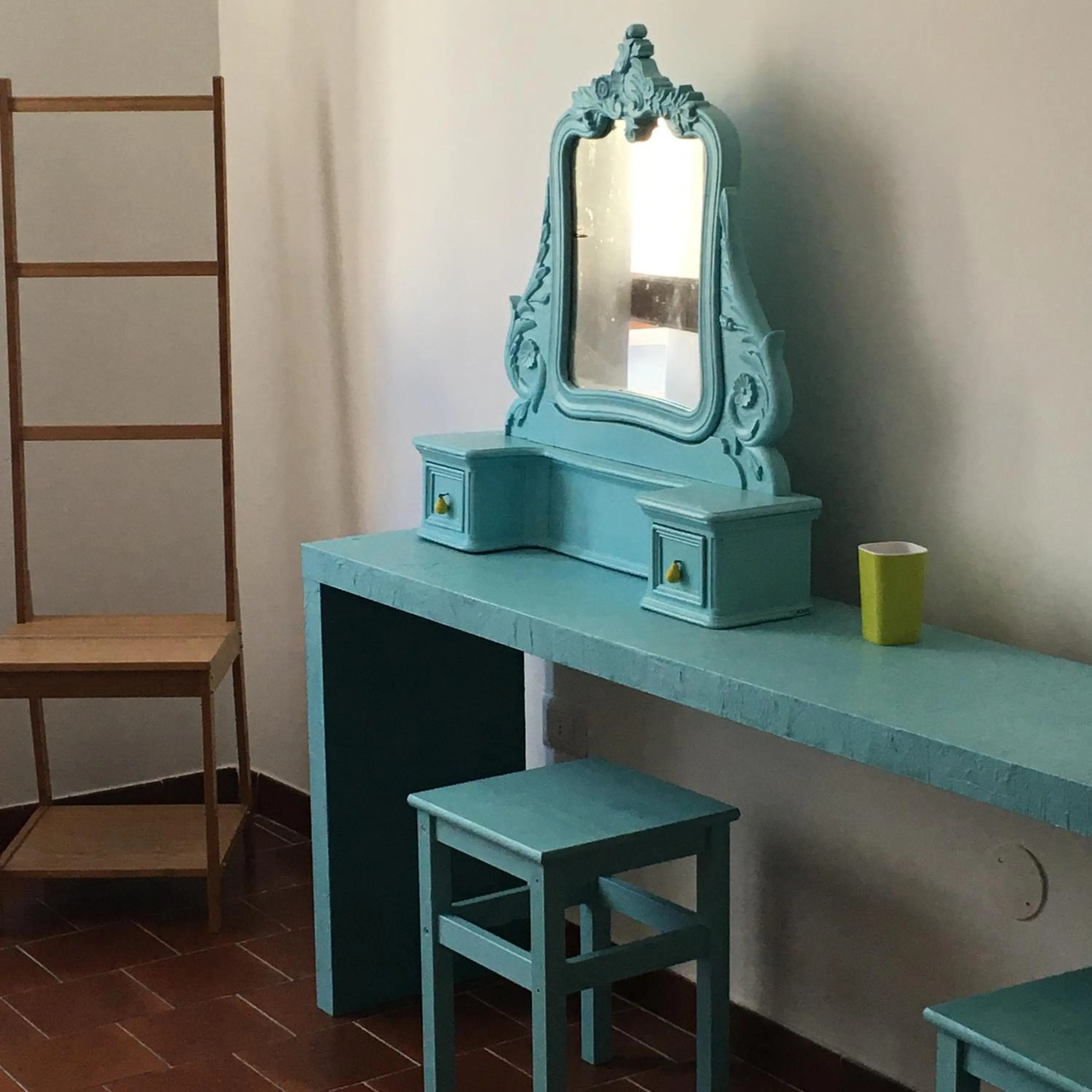 Decorative detail in 4 in piazza