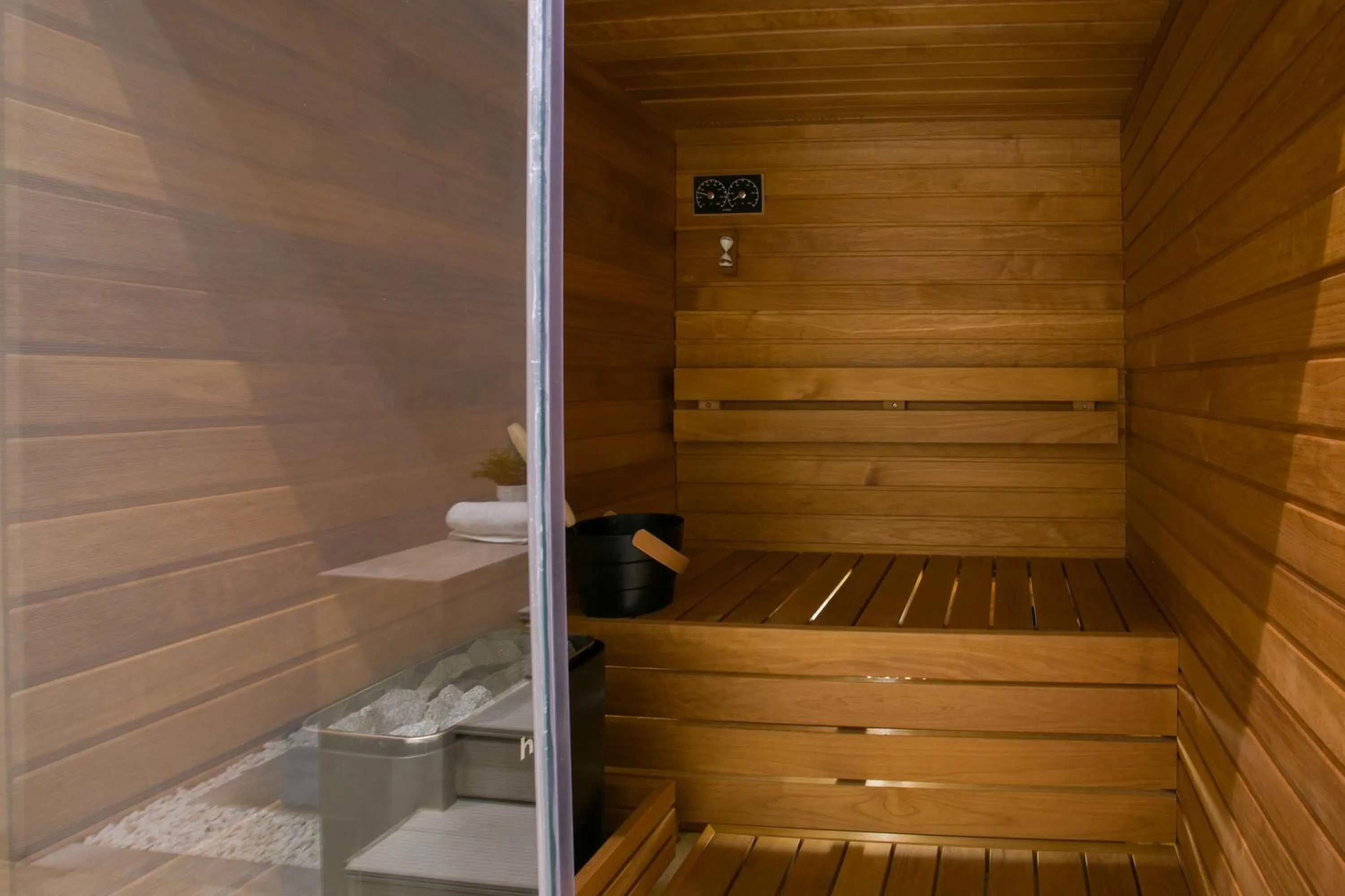 Sauna in White Luxury