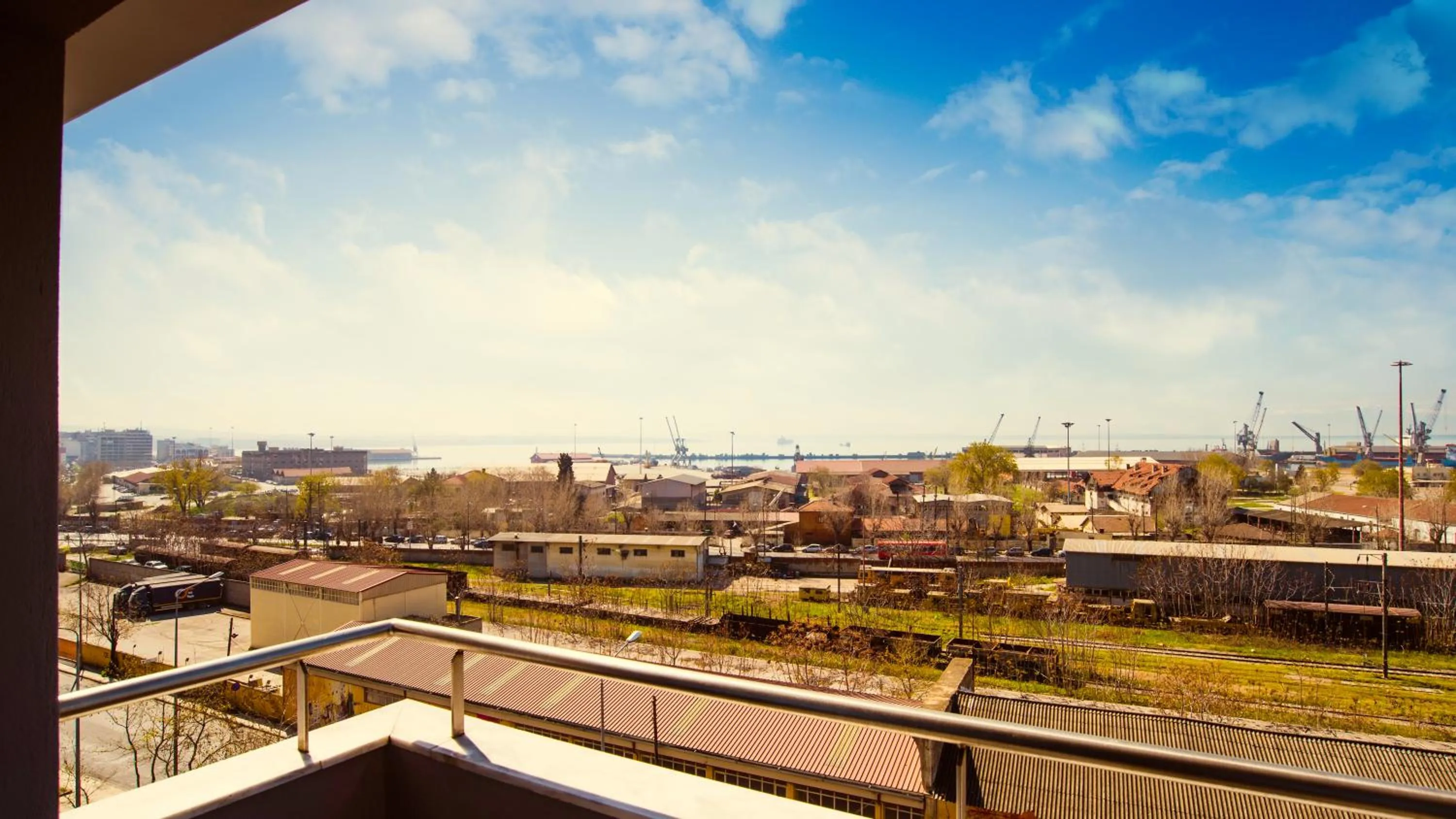 Balcony/Terrace in White Luxury