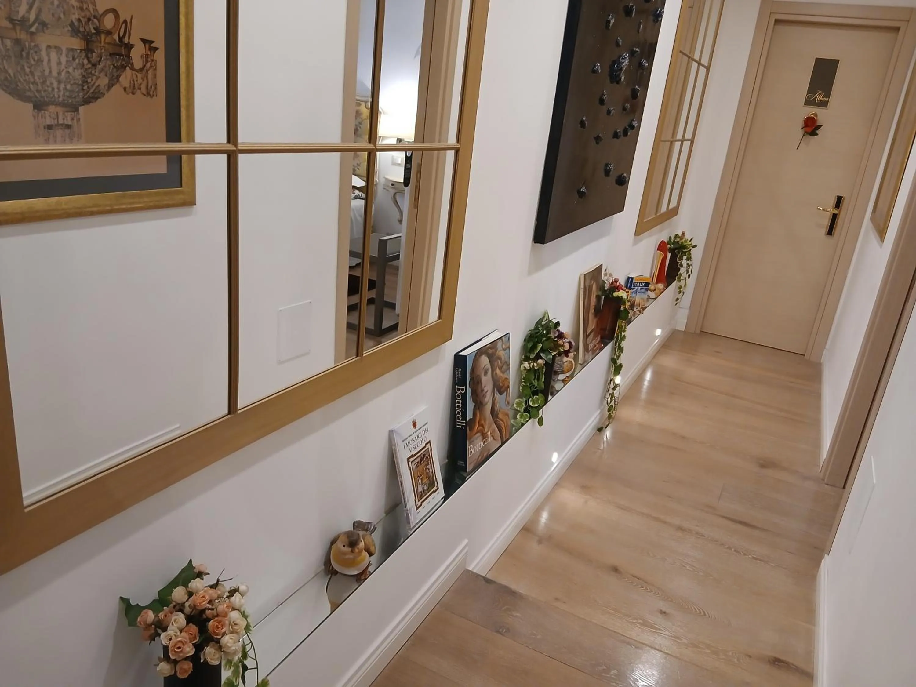 Decorative detail in Excellent Trinity Rooms