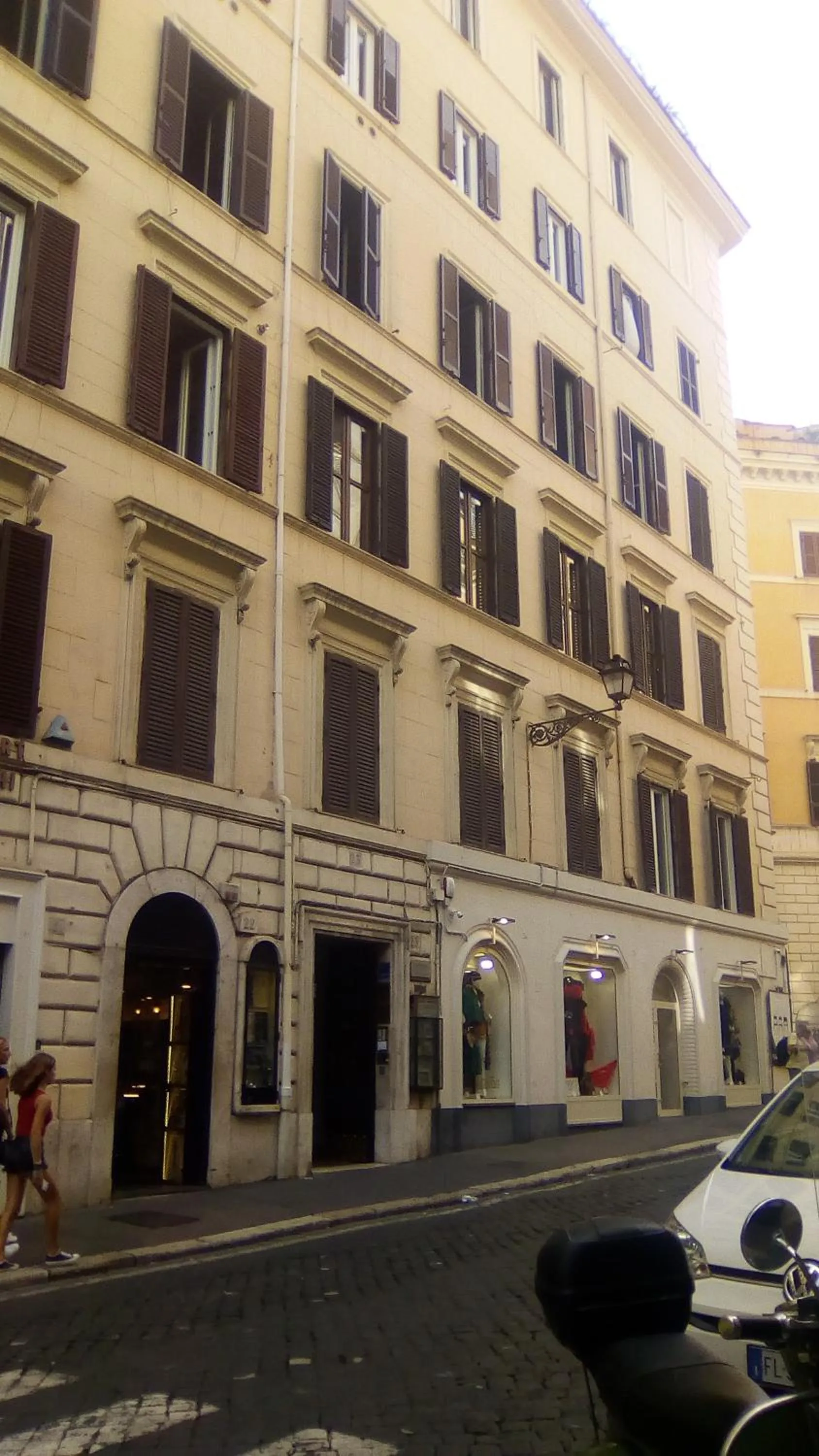 Property building in Excellent Trinity Rooms