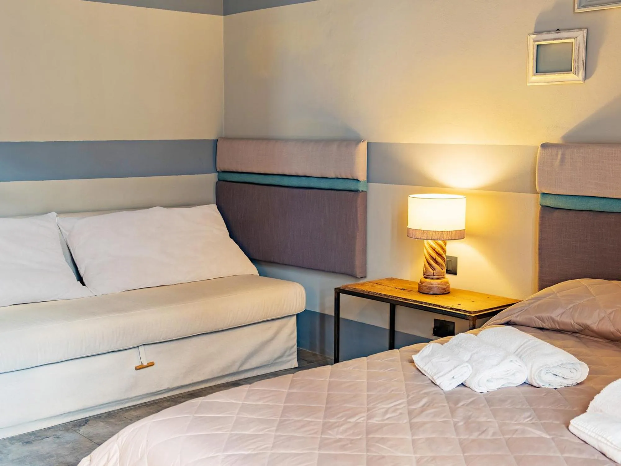 Bed in Design 4 Rooms