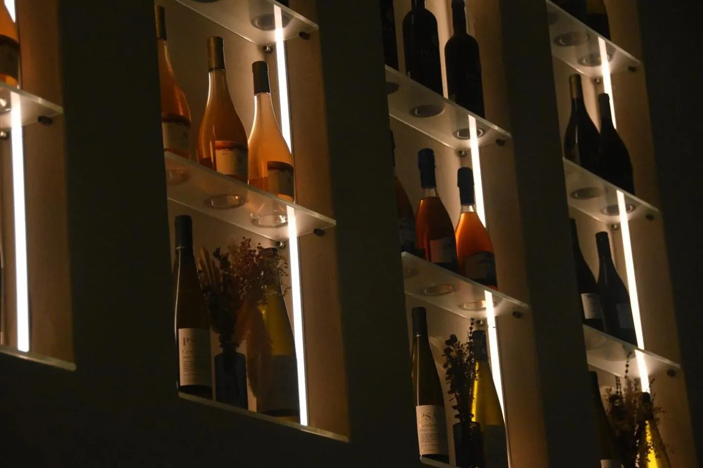 Restaurant/places to eat in Dream Beach 98 Hotel And Spa