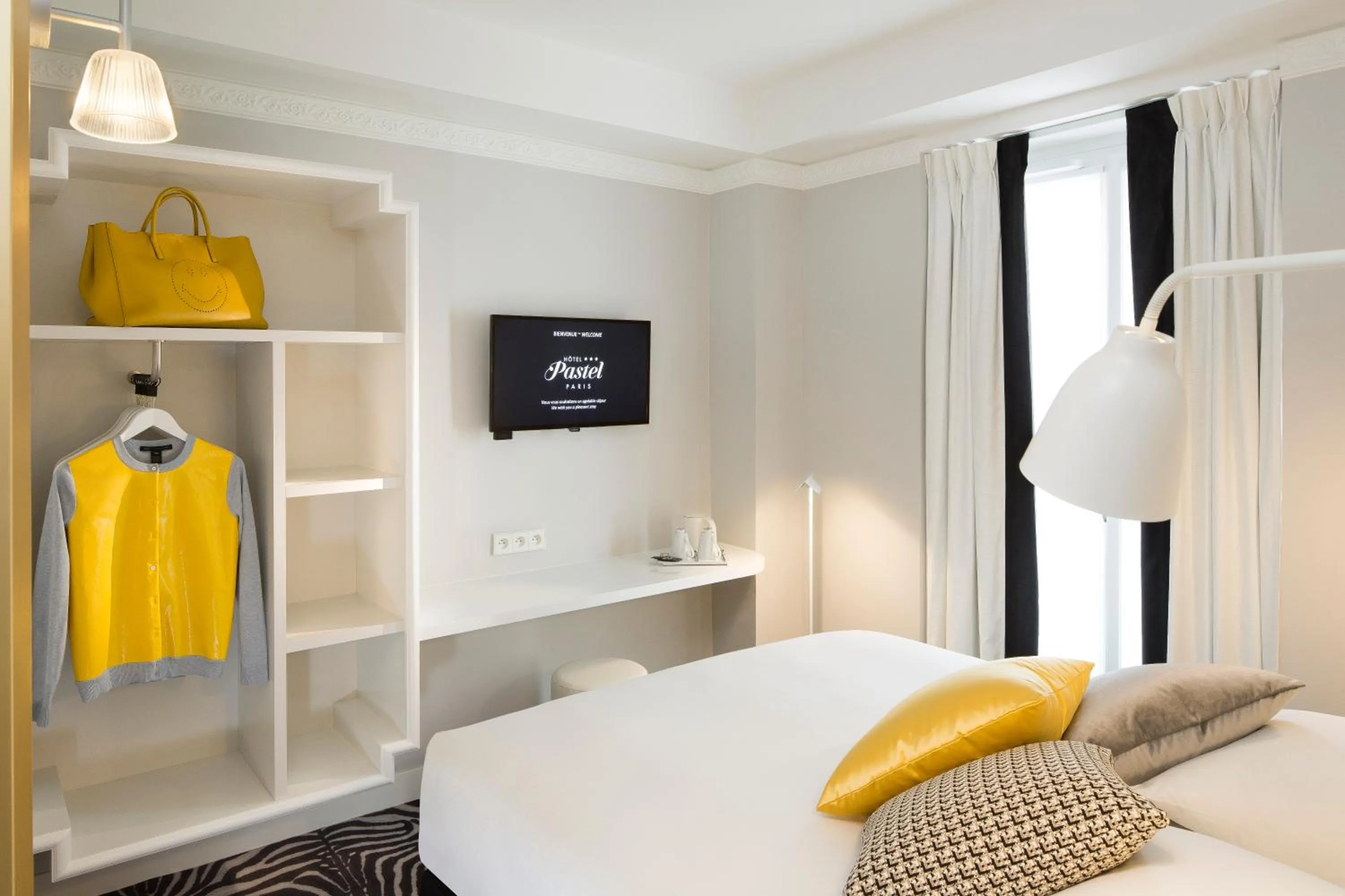 Bedroom, Bed in Hôtel Pastel Paris