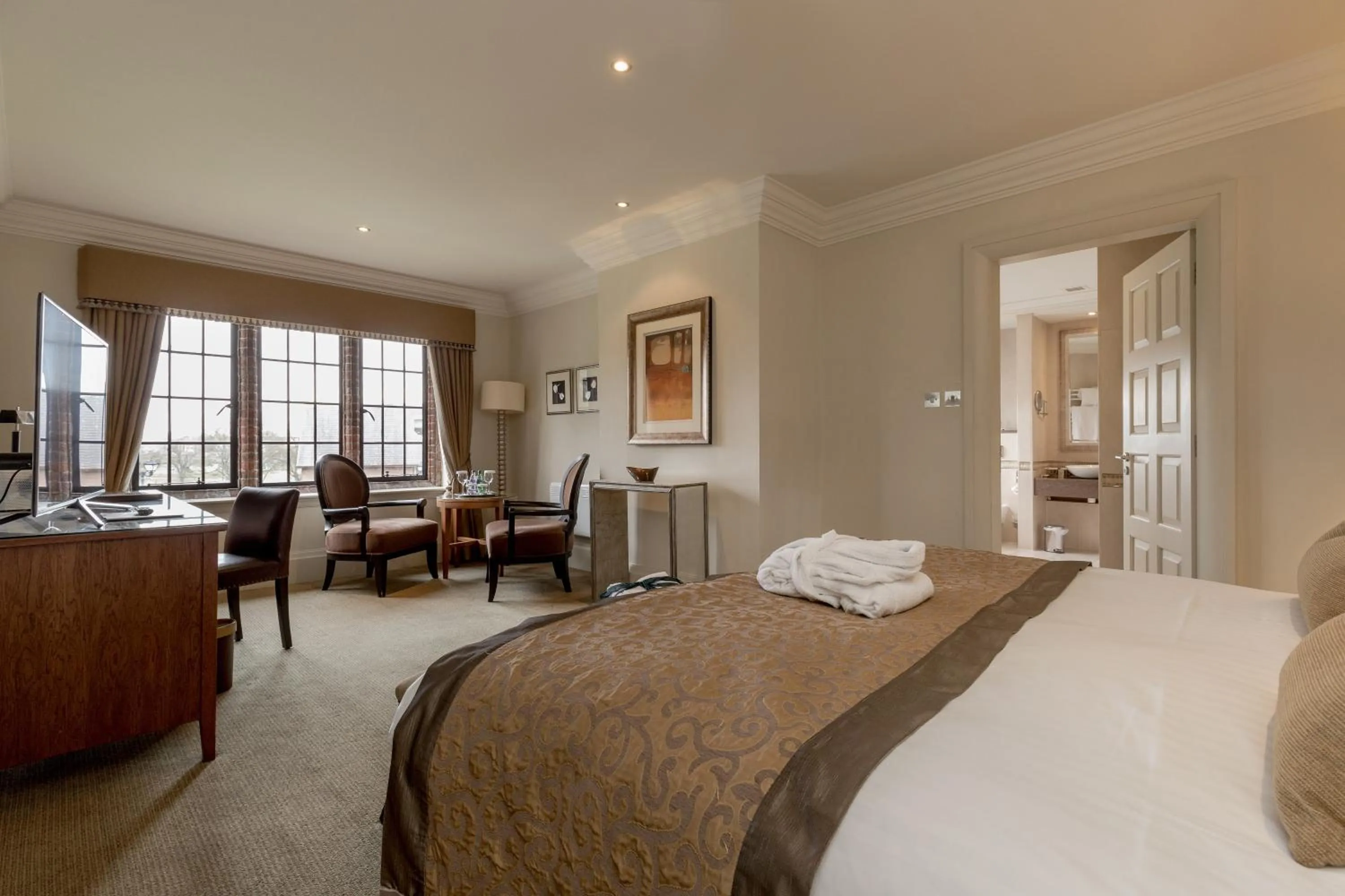 Bedroom, Bed in Western House Hotel At Ayr Racecourse
