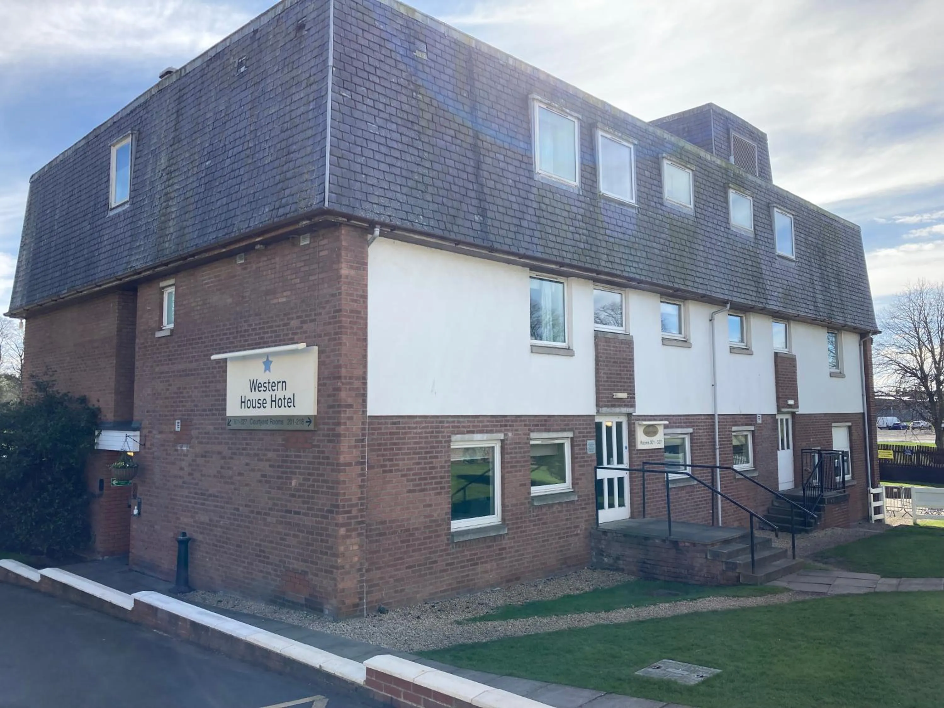 Property building in Western House Hotel At Ayr Racecourse