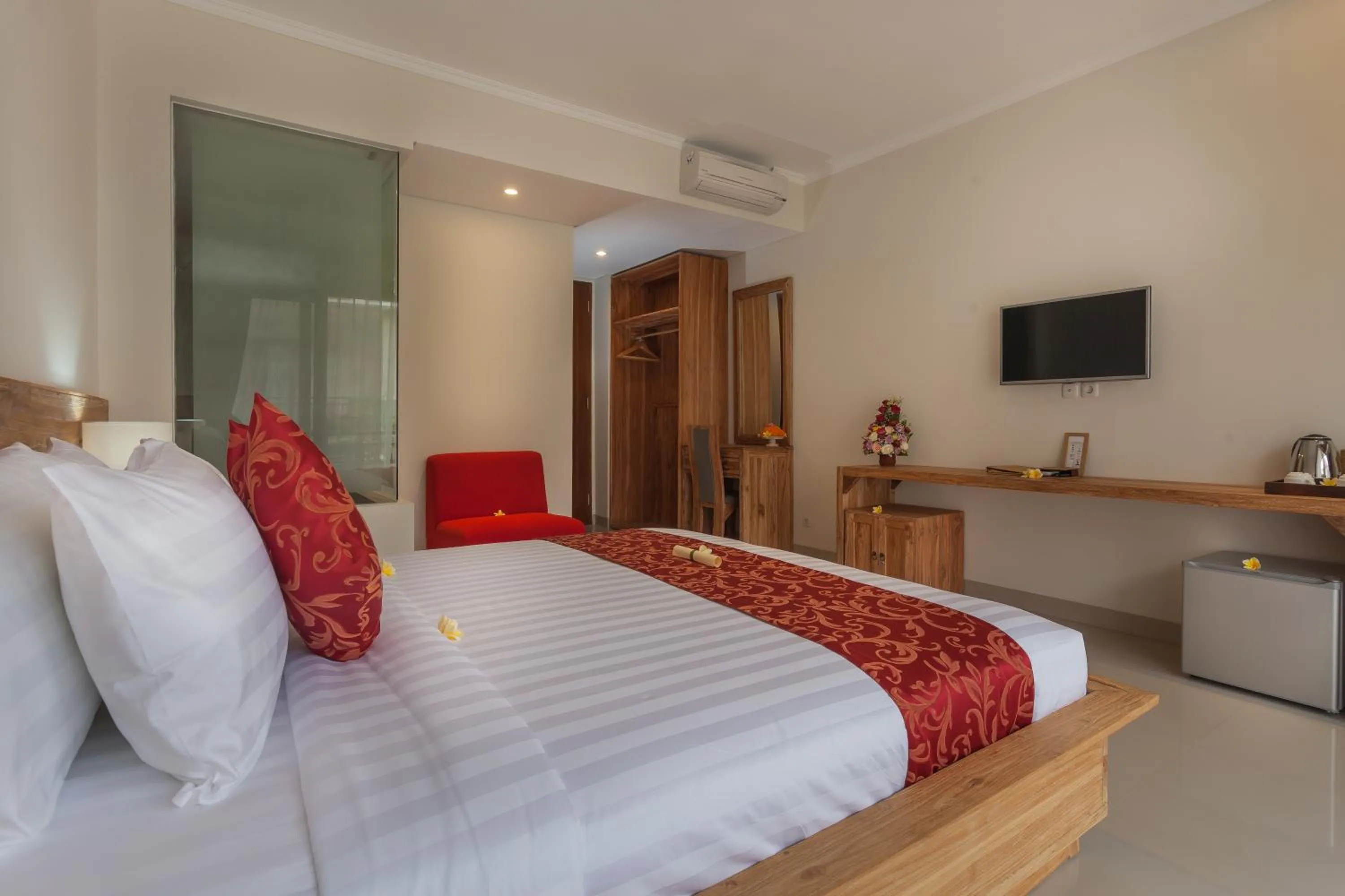 Photo of the whole room, Bed in Jani's Place Cottage by Purely