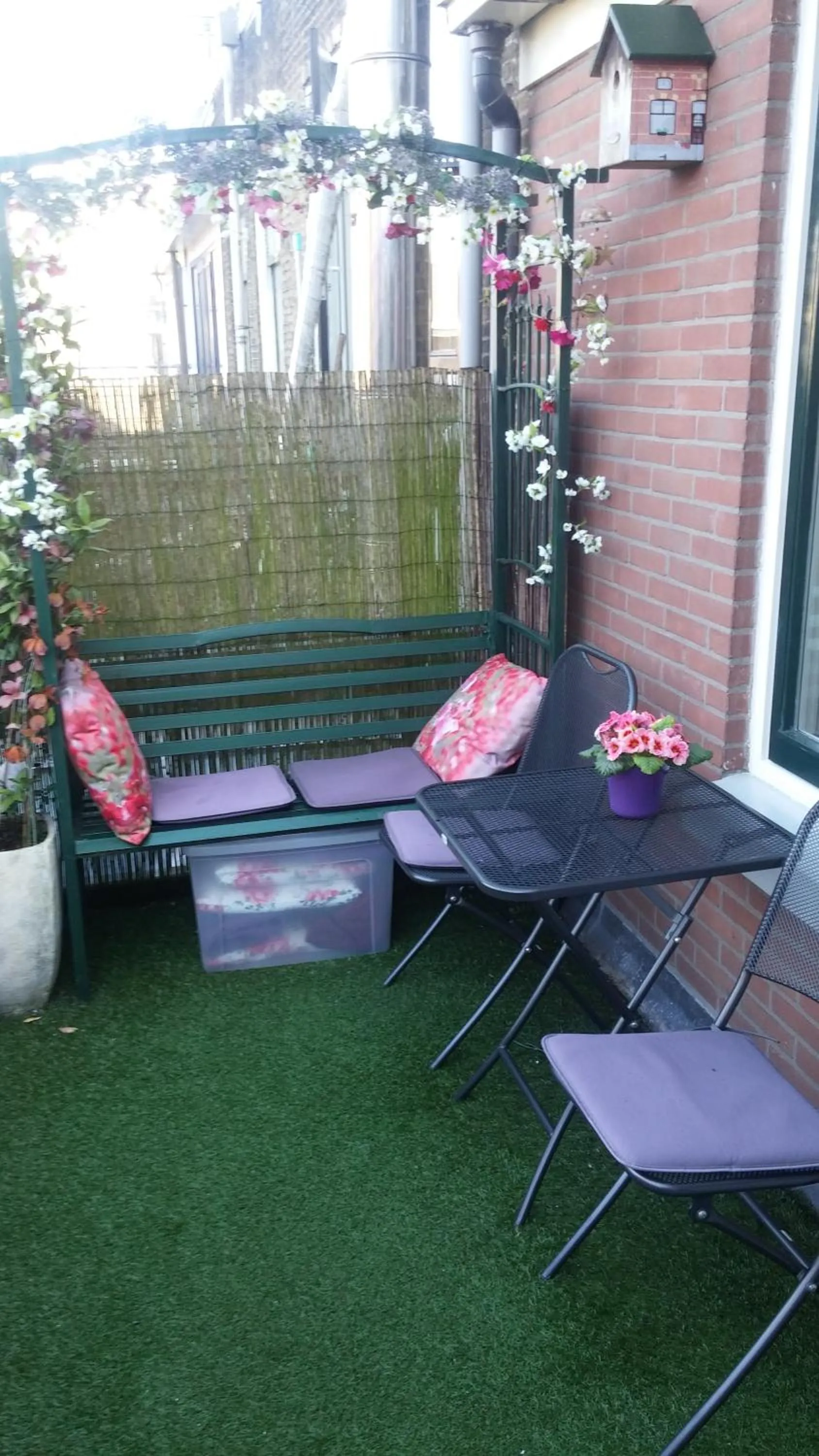 Balcony/Terrace in Bed en Broodje Bloem
