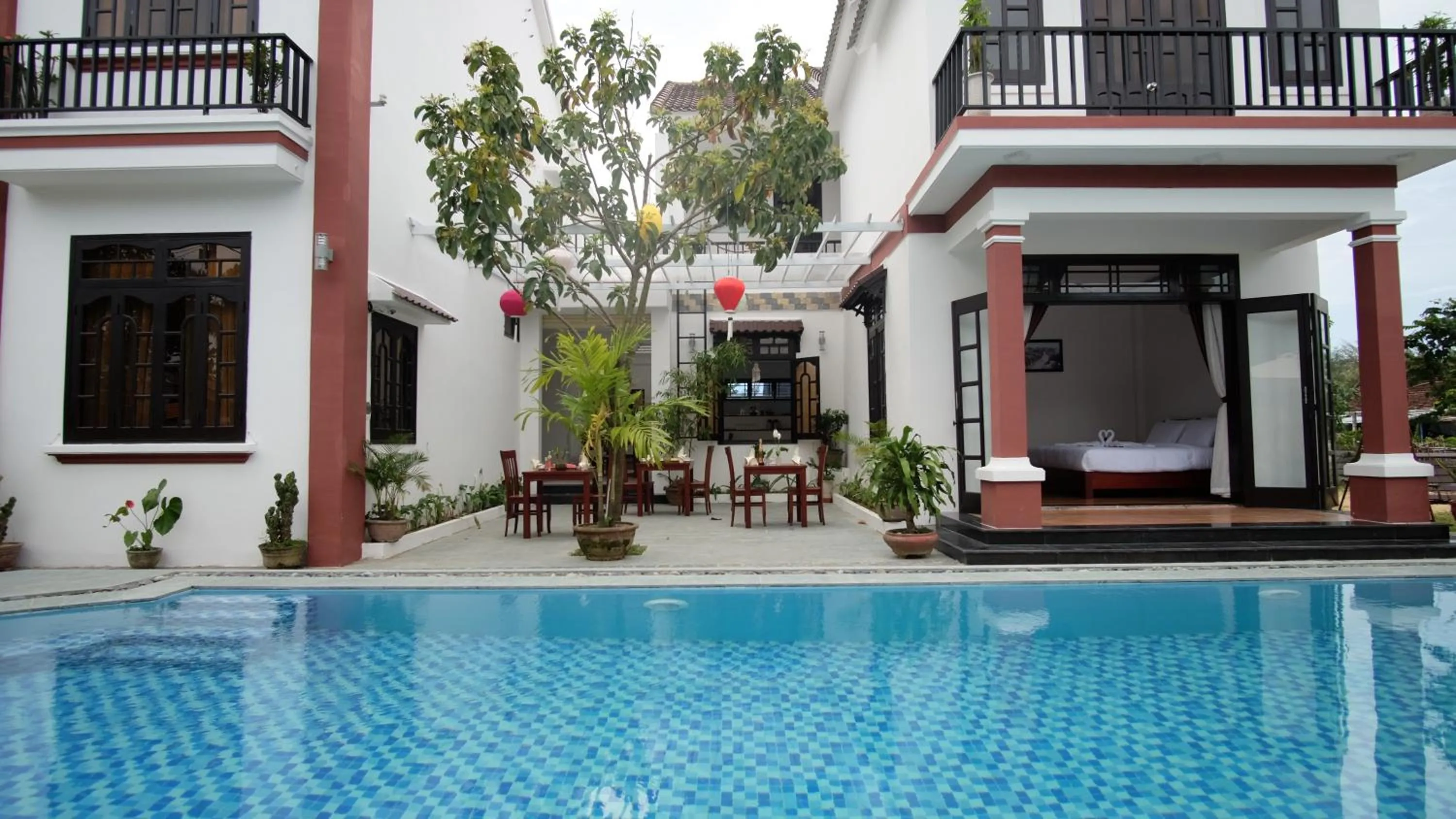 Pool view in Gia Lam Villa Hoi An