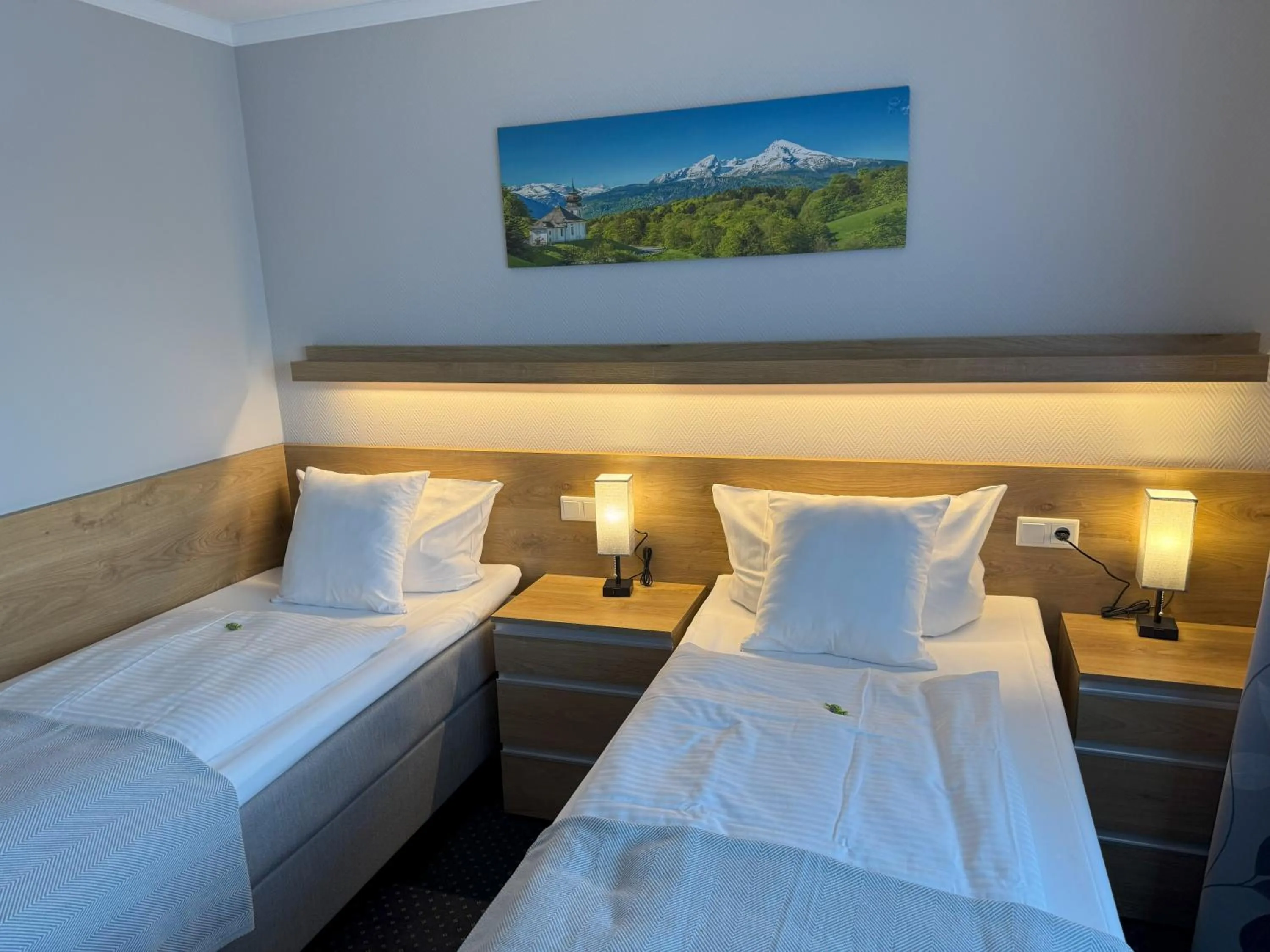 Photo of the whole room, Bed in Hotel Zum Ritter