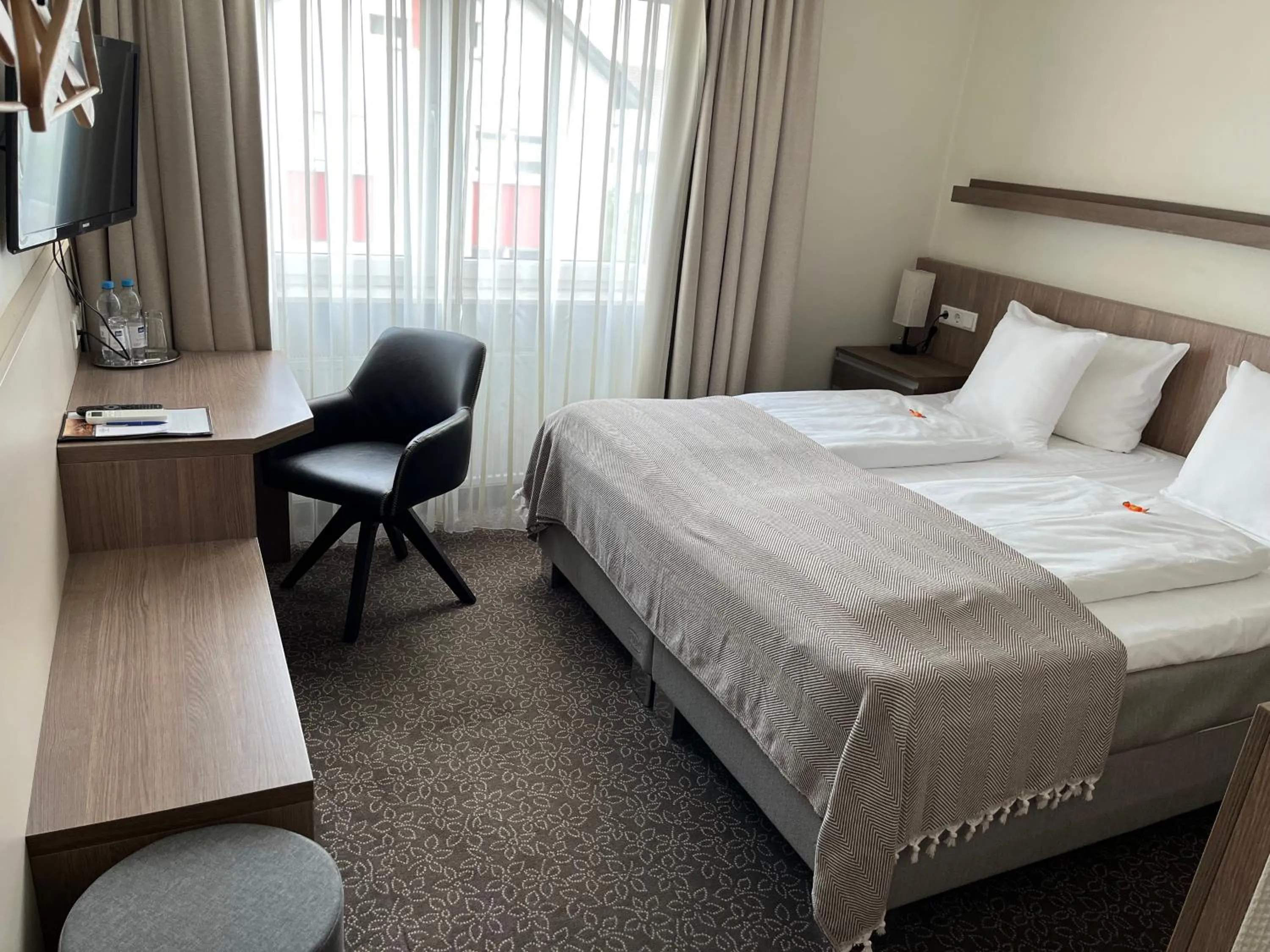 Photo of the whole room, Bed in Hotel Zum Ritter