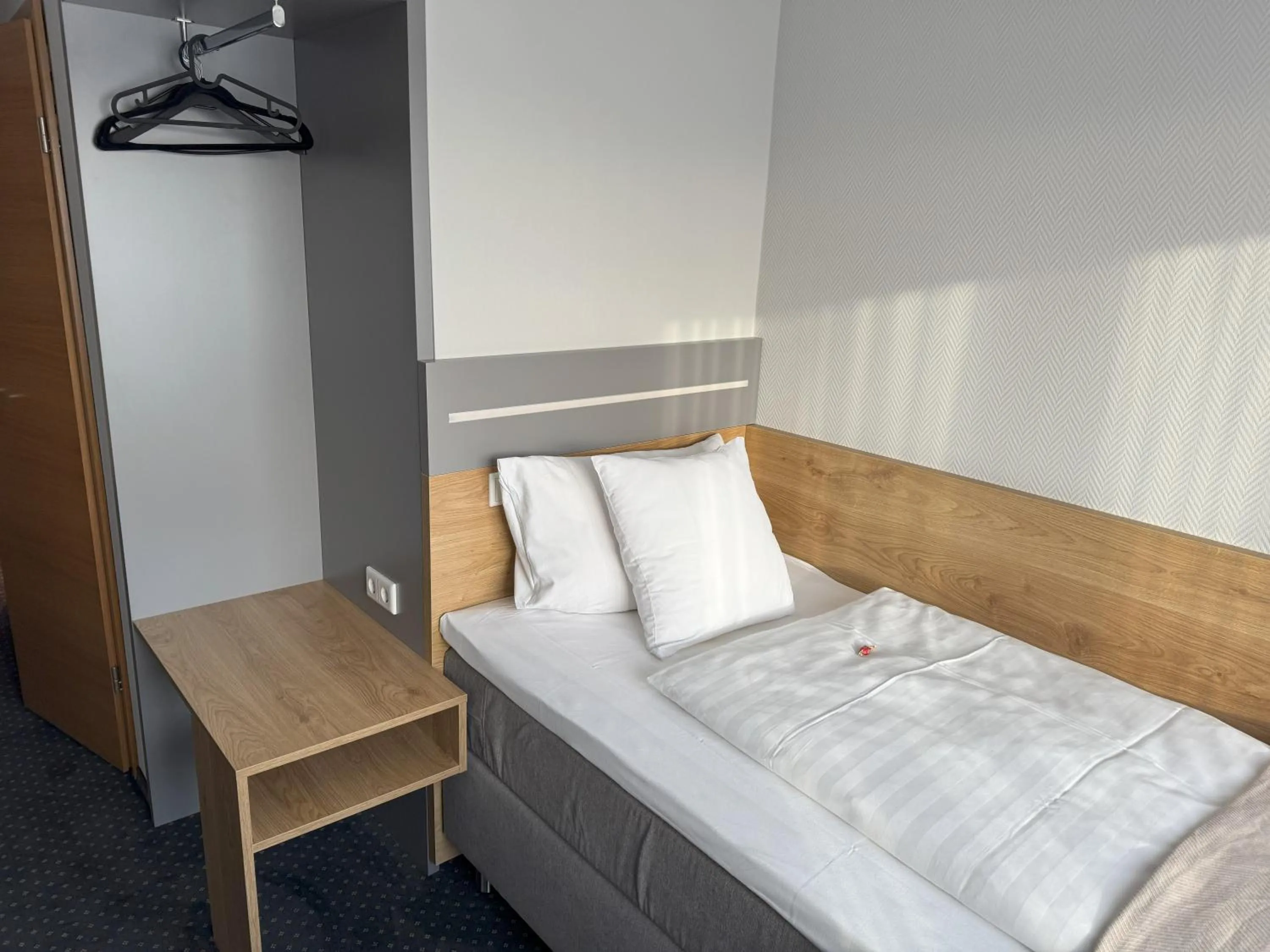 Photo of the whole room, Bed in Hotel Zum Ritter