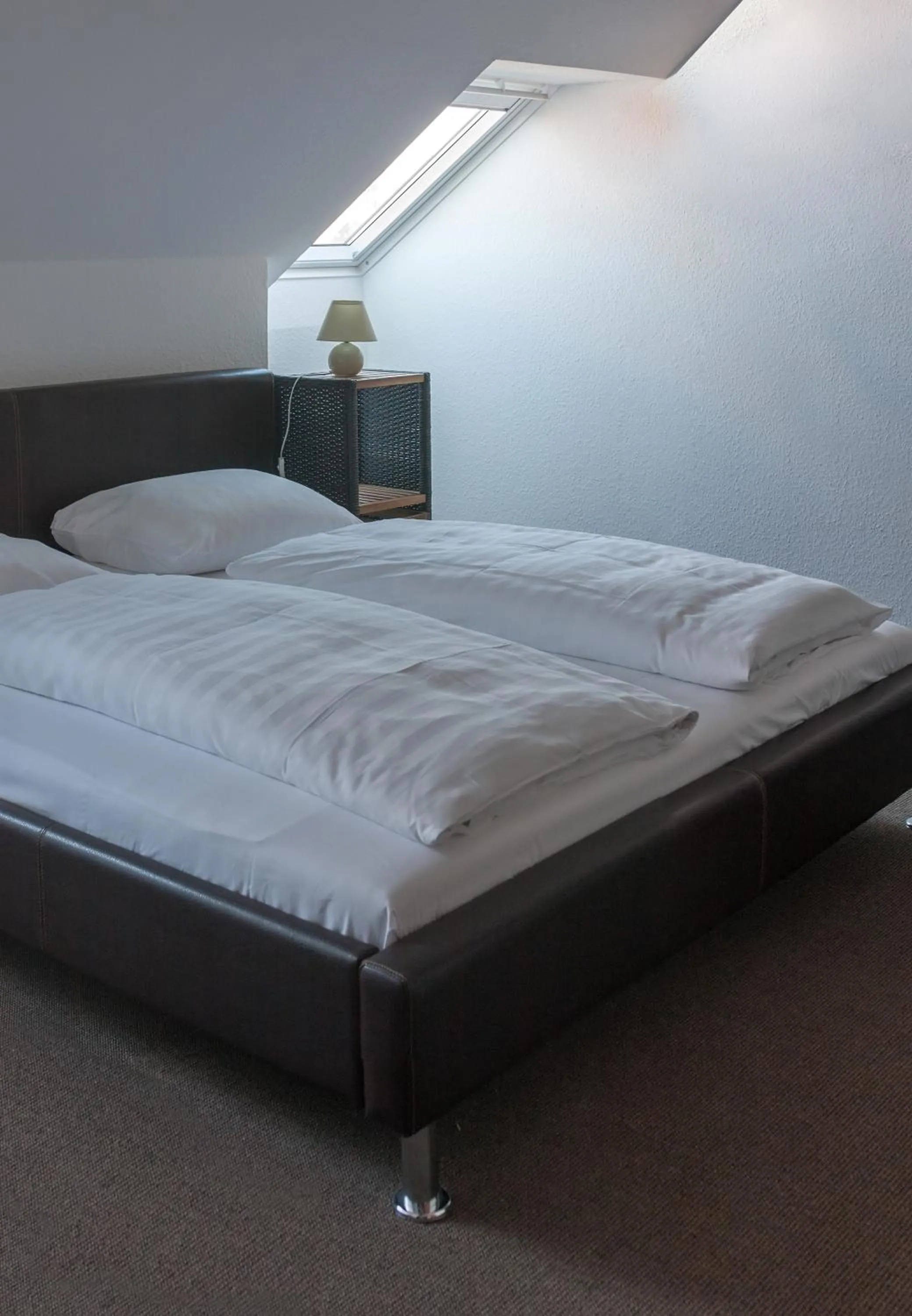 Bed in Hotel Zum Ritter