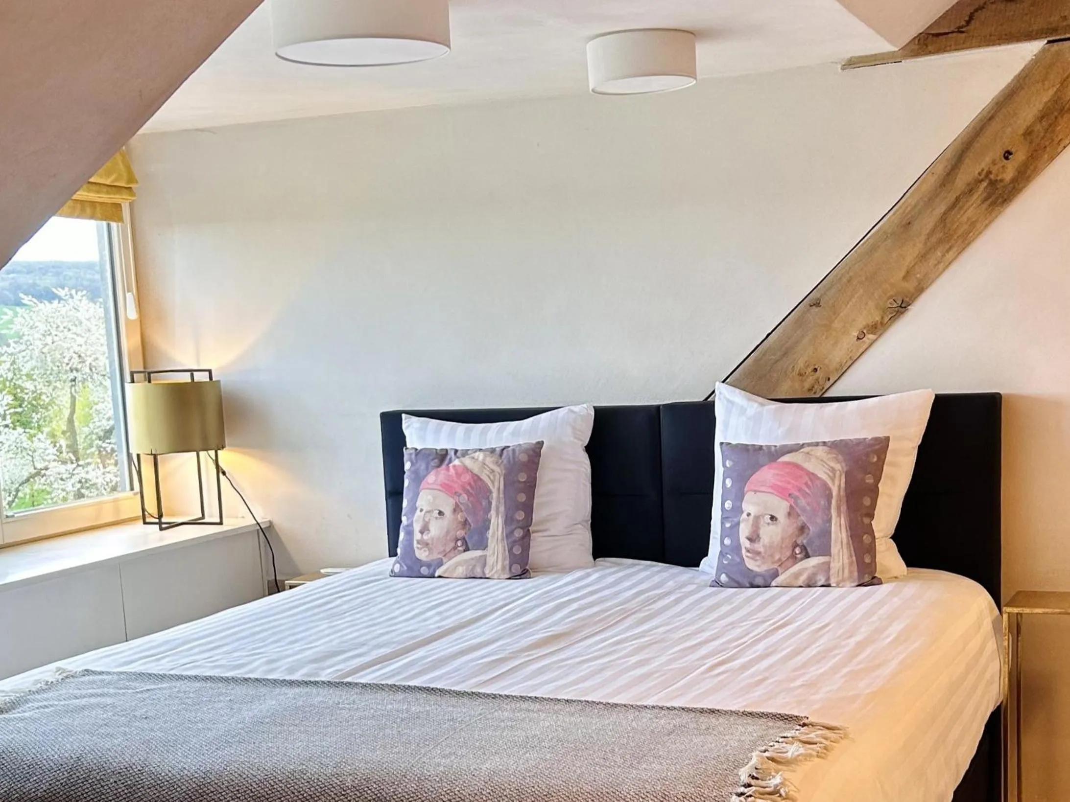 Bed in Domein Holset BruisendWijnHuis