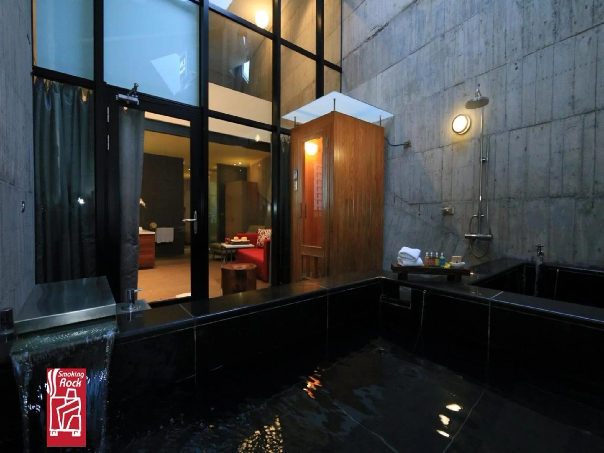 Hot Spring Bath in Smoking Rock