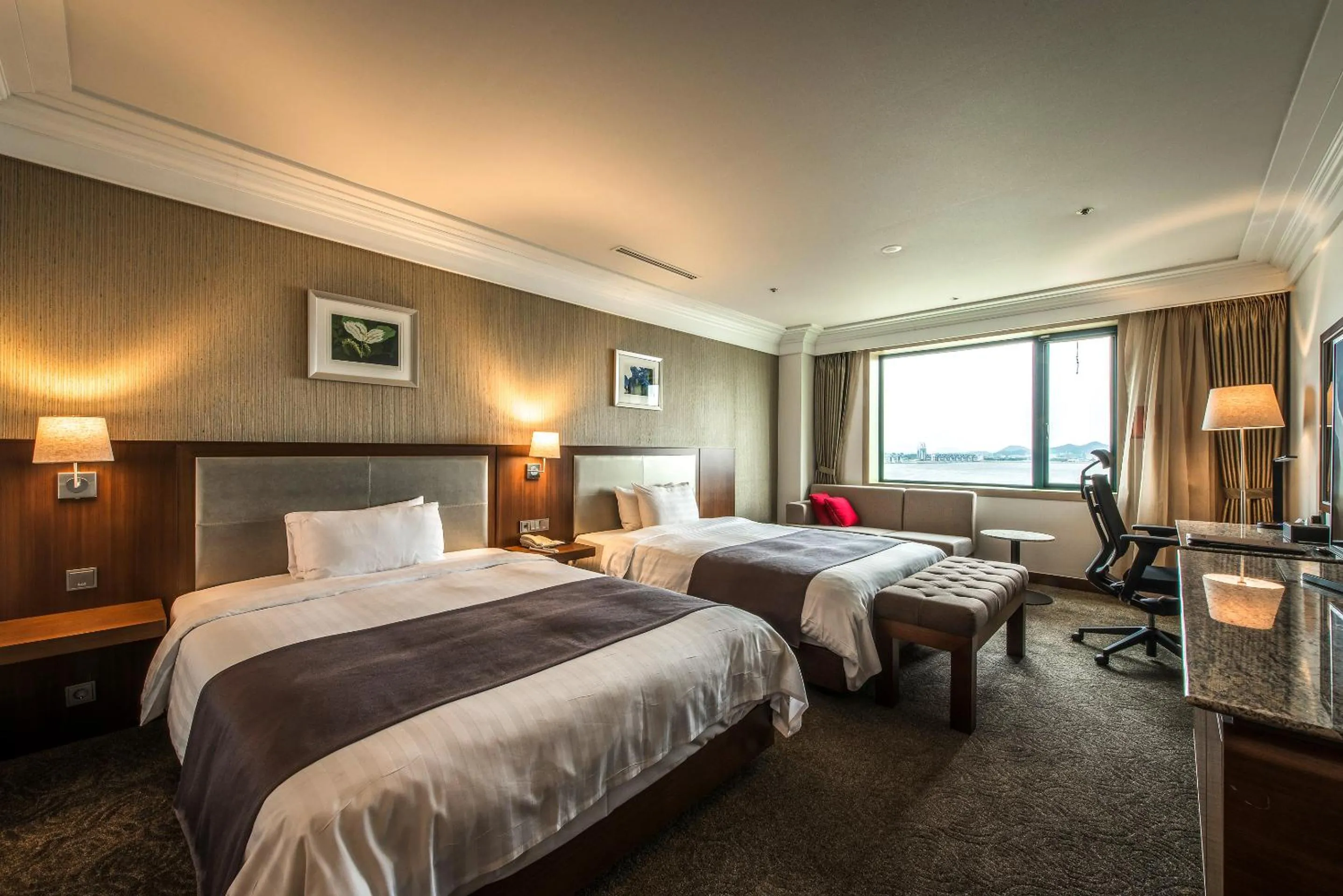 Bed in Shangria Beach Tourist Hotel