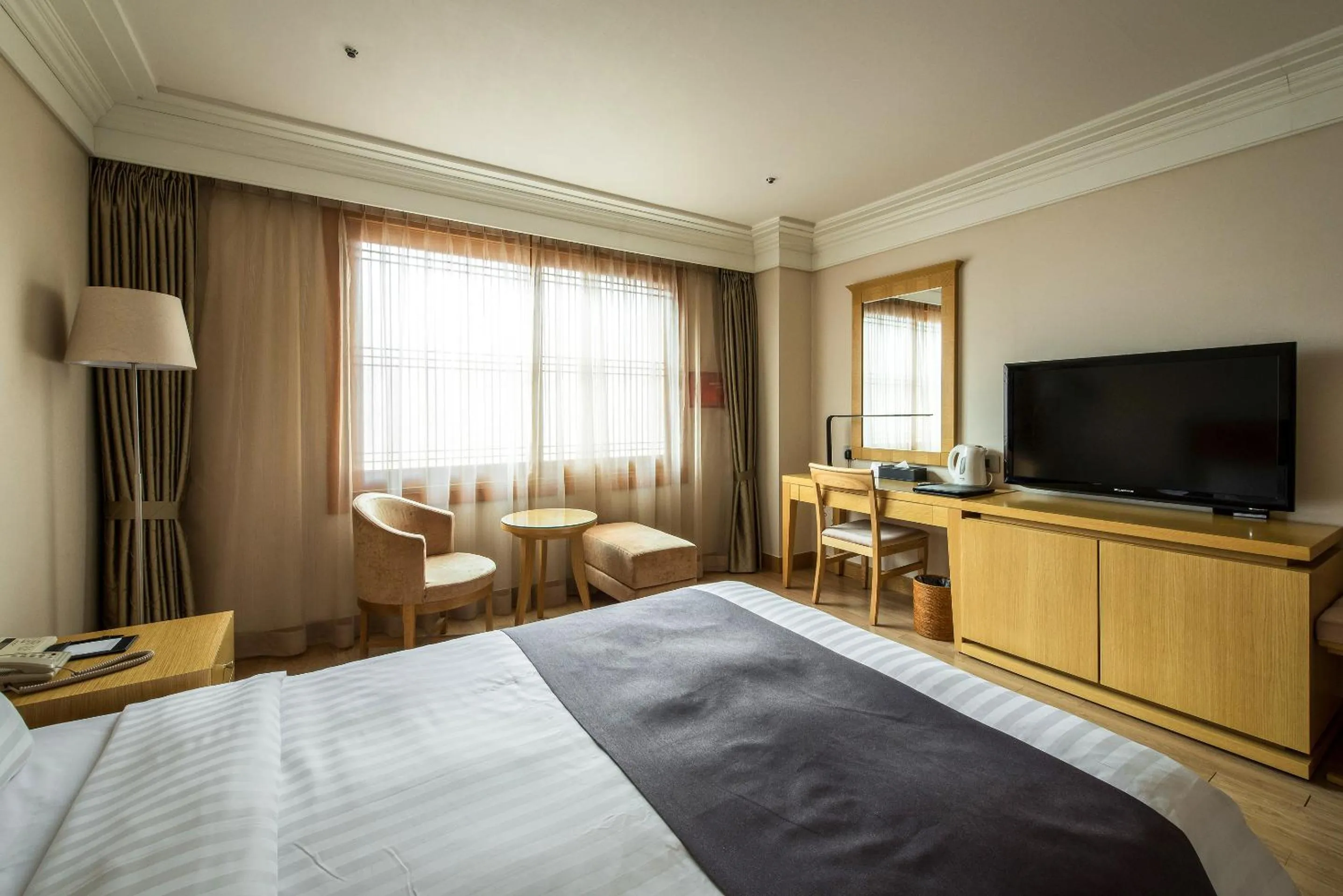 Bed in Shangria Beach Tourist Hotel