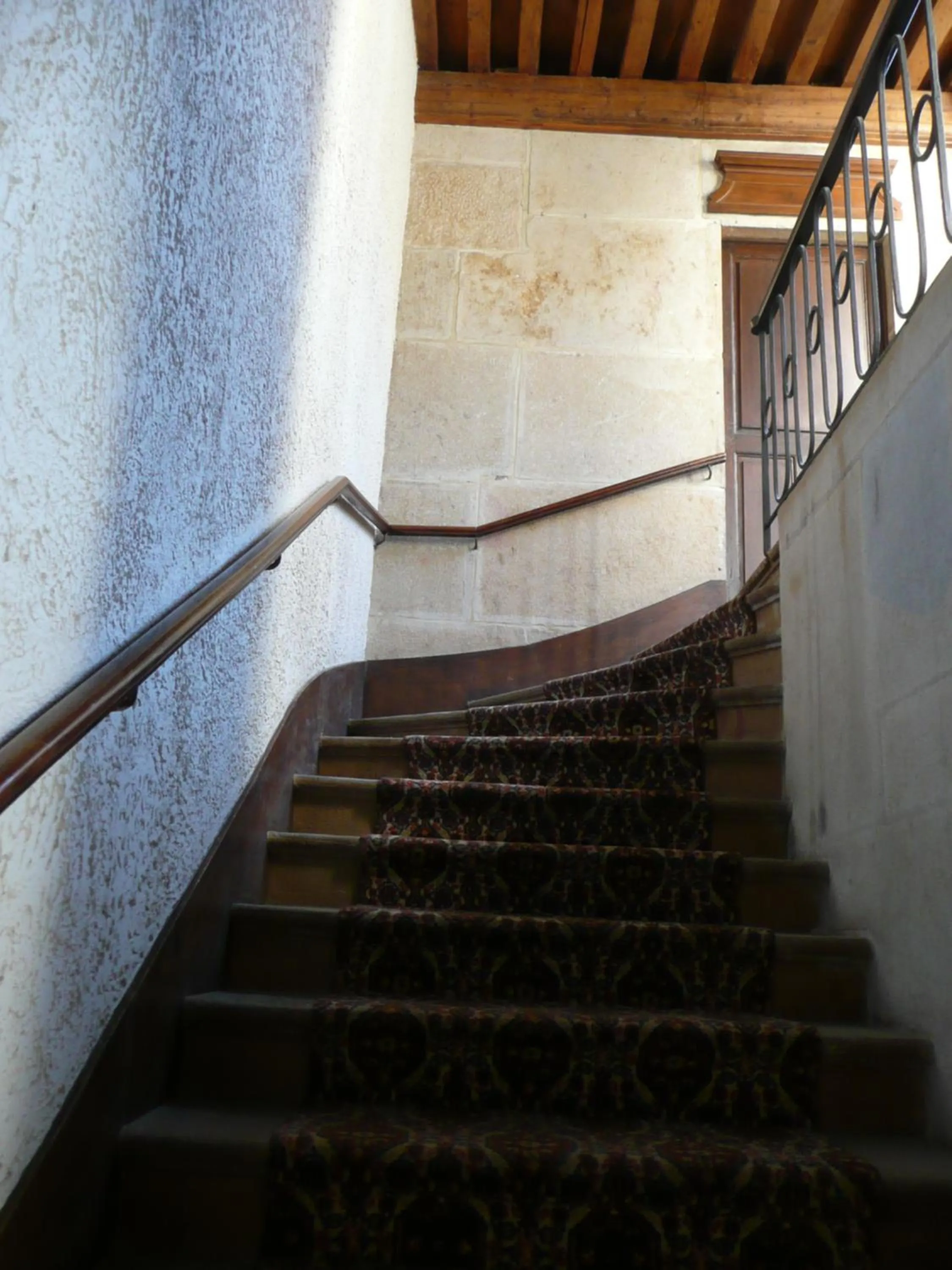 Facade/entrance in Le Grenier