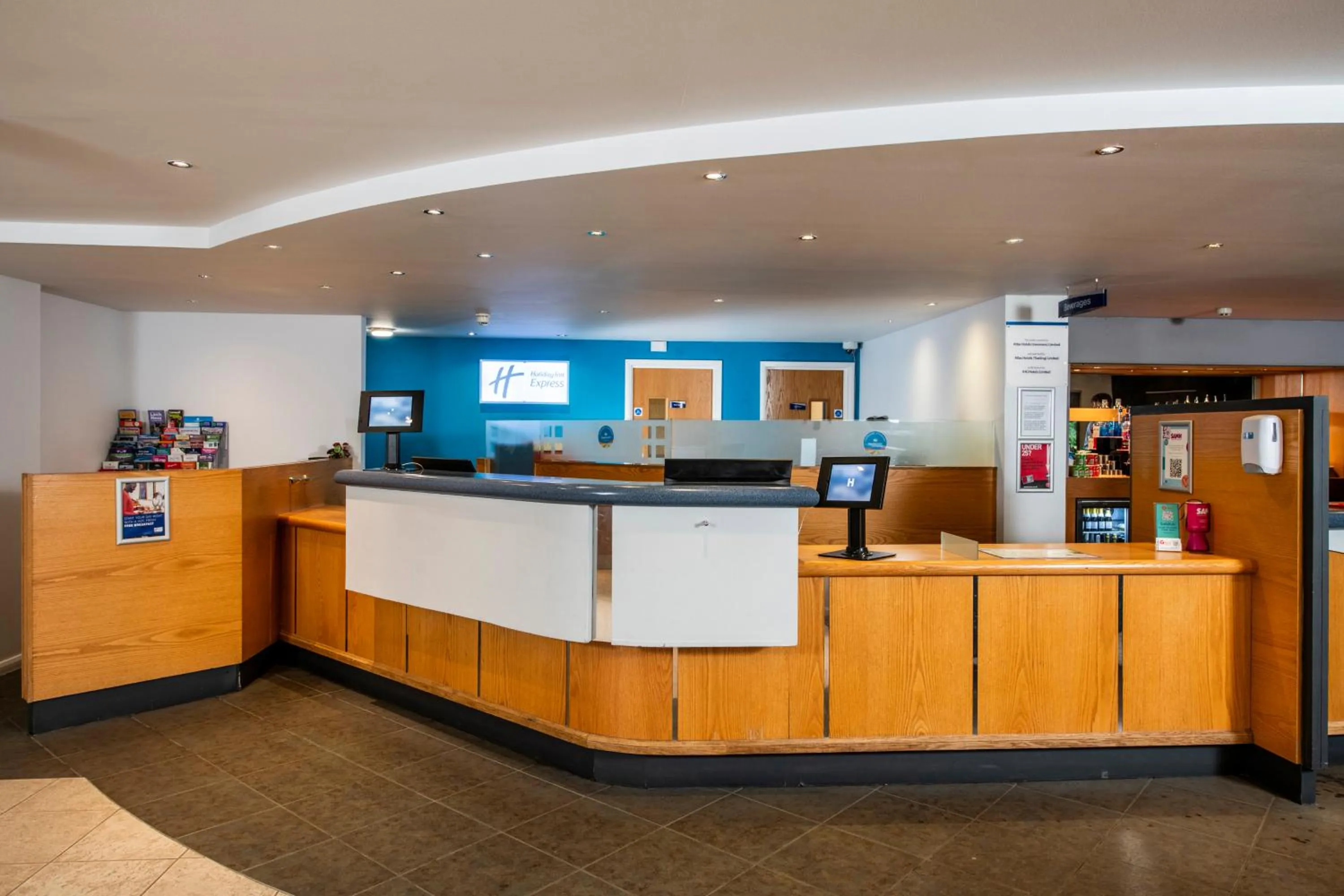 Lobby or reception in Holiday Inn Express Inverness by IHG