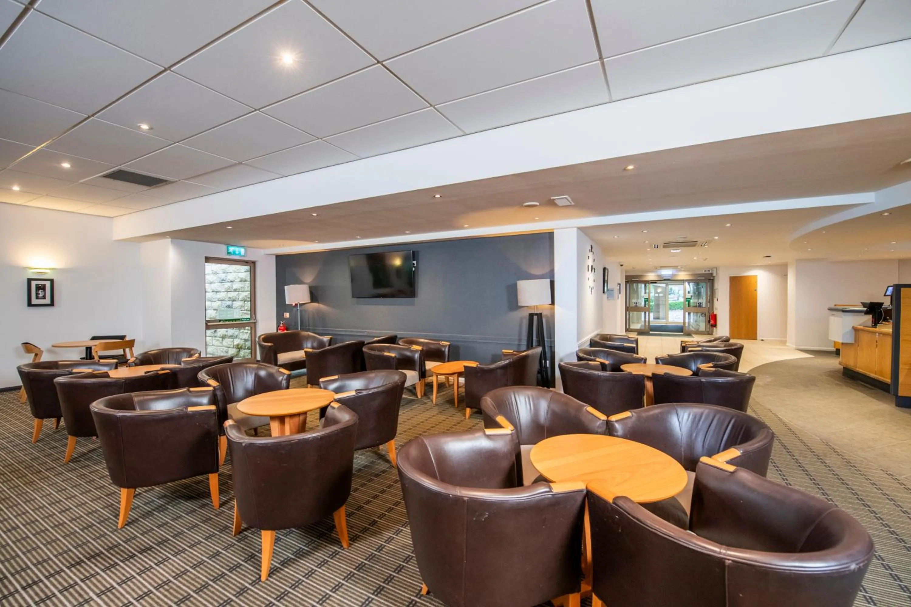 Lounge or bar in Holiday Inn Express Inverness by IHG