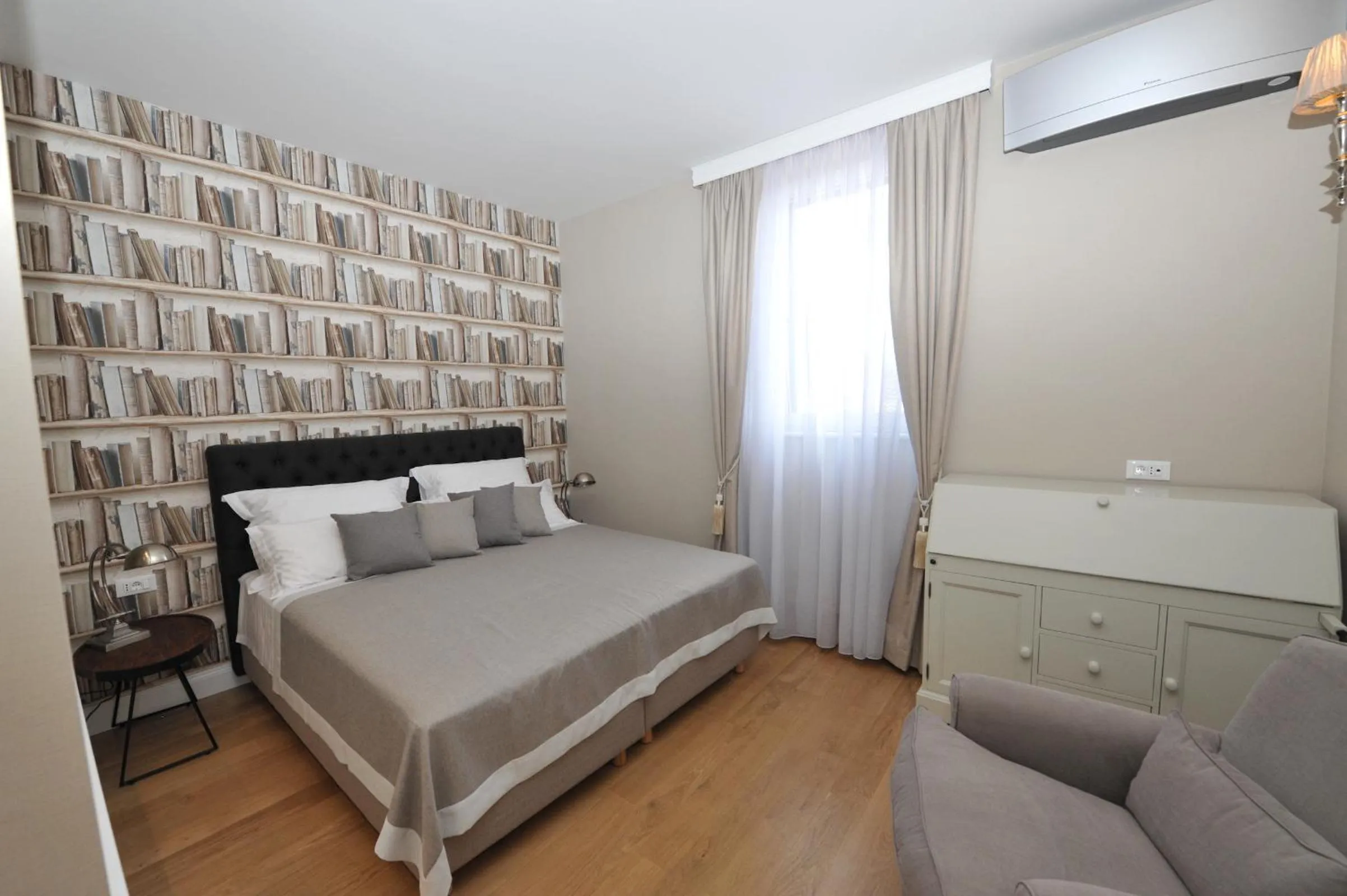 Photo of the whole room, Bed in Bajamonti 5 Luxury Rooms