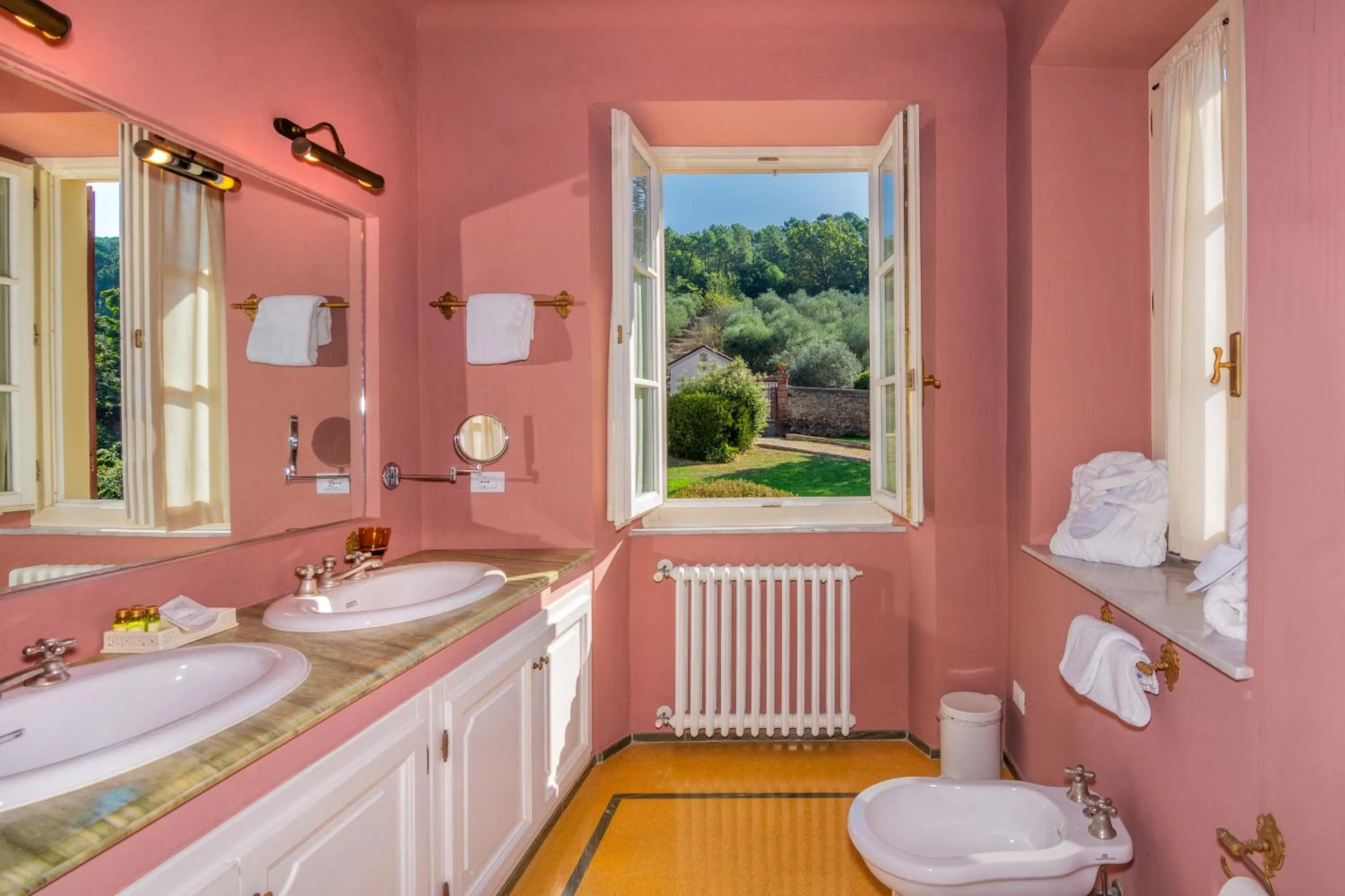 Bathroom in Hotel Albergo Villa Marta