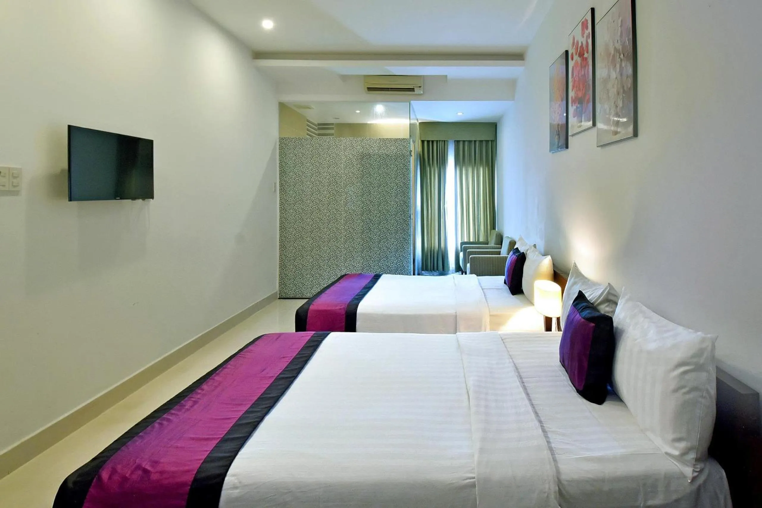 Bed in Ngoc Linh Luxury Hotel