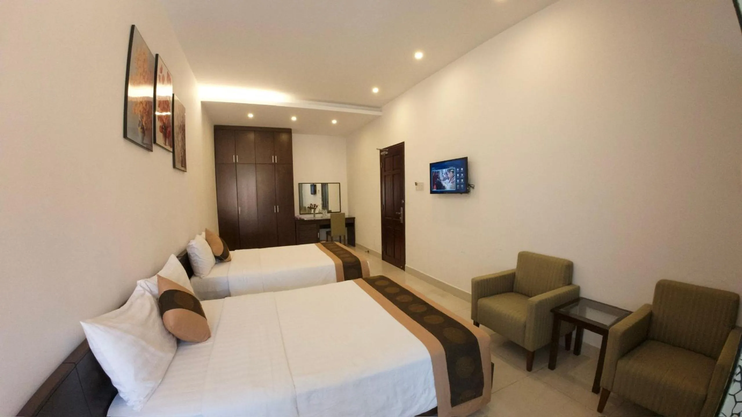 Bed in Ngoc Linh Luxury Hotel