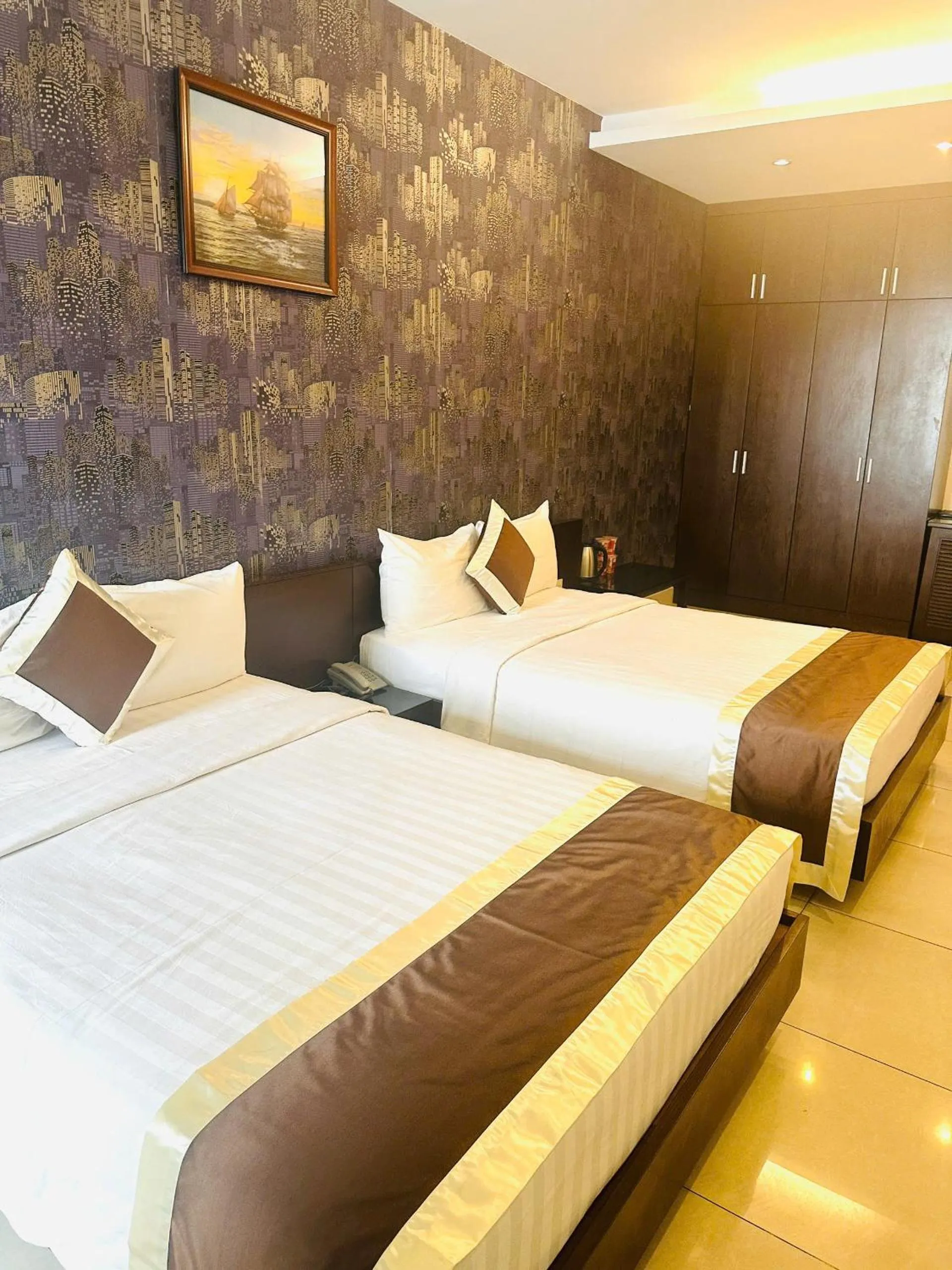 Bed in Ngoc Linh Luxury Hotel