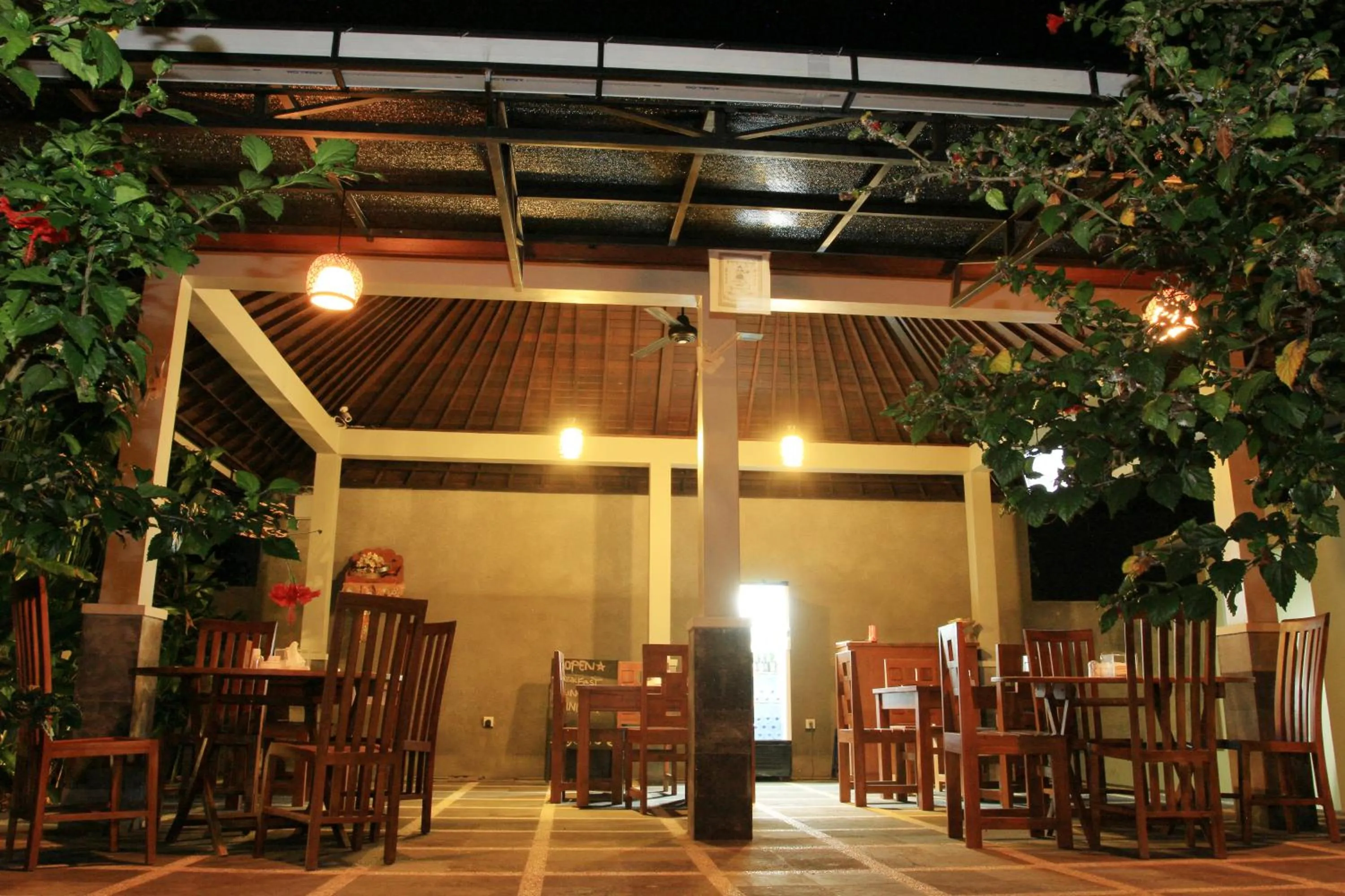 Restaurant/places to eat in D'padang