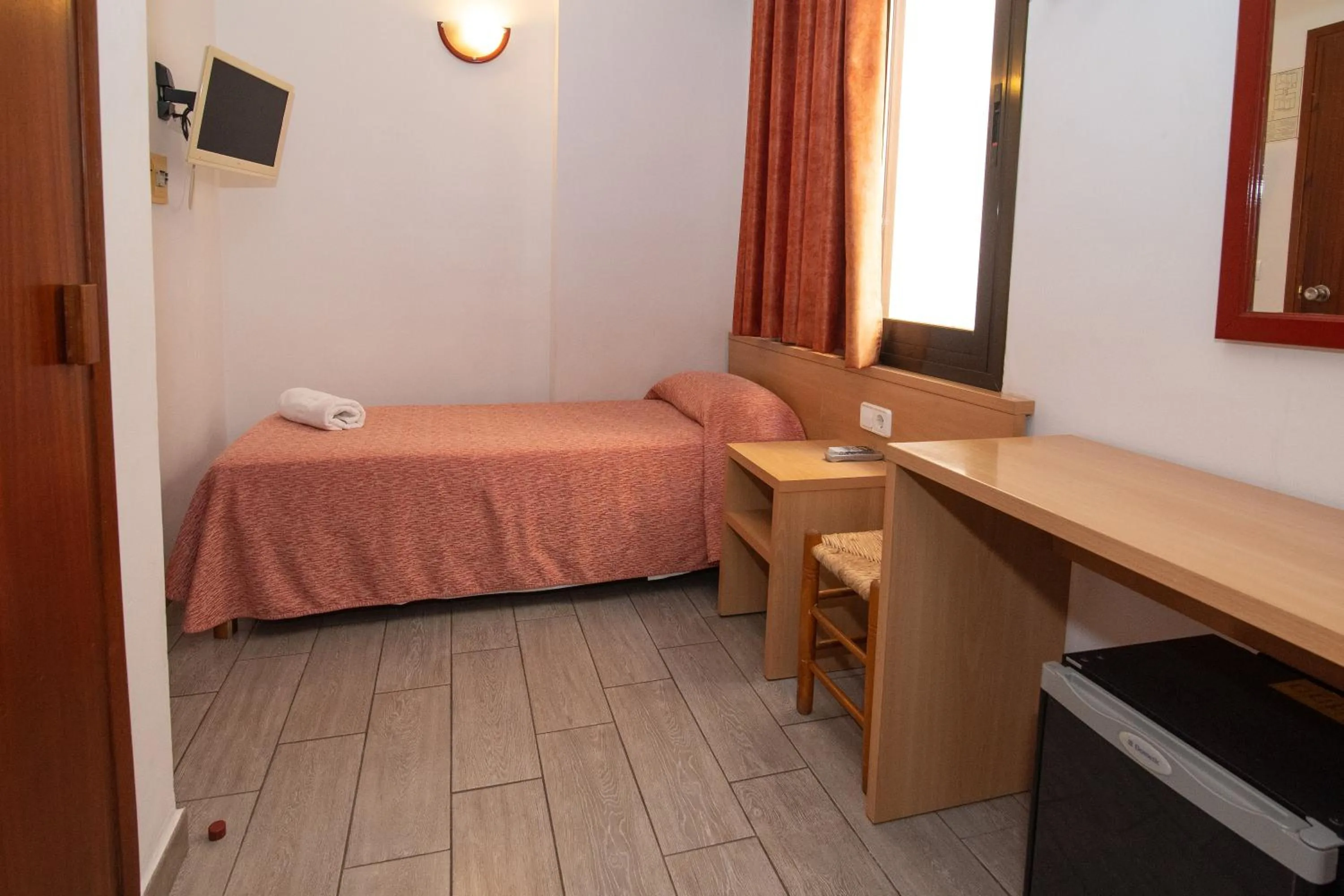 Bed in Hostal Montaña